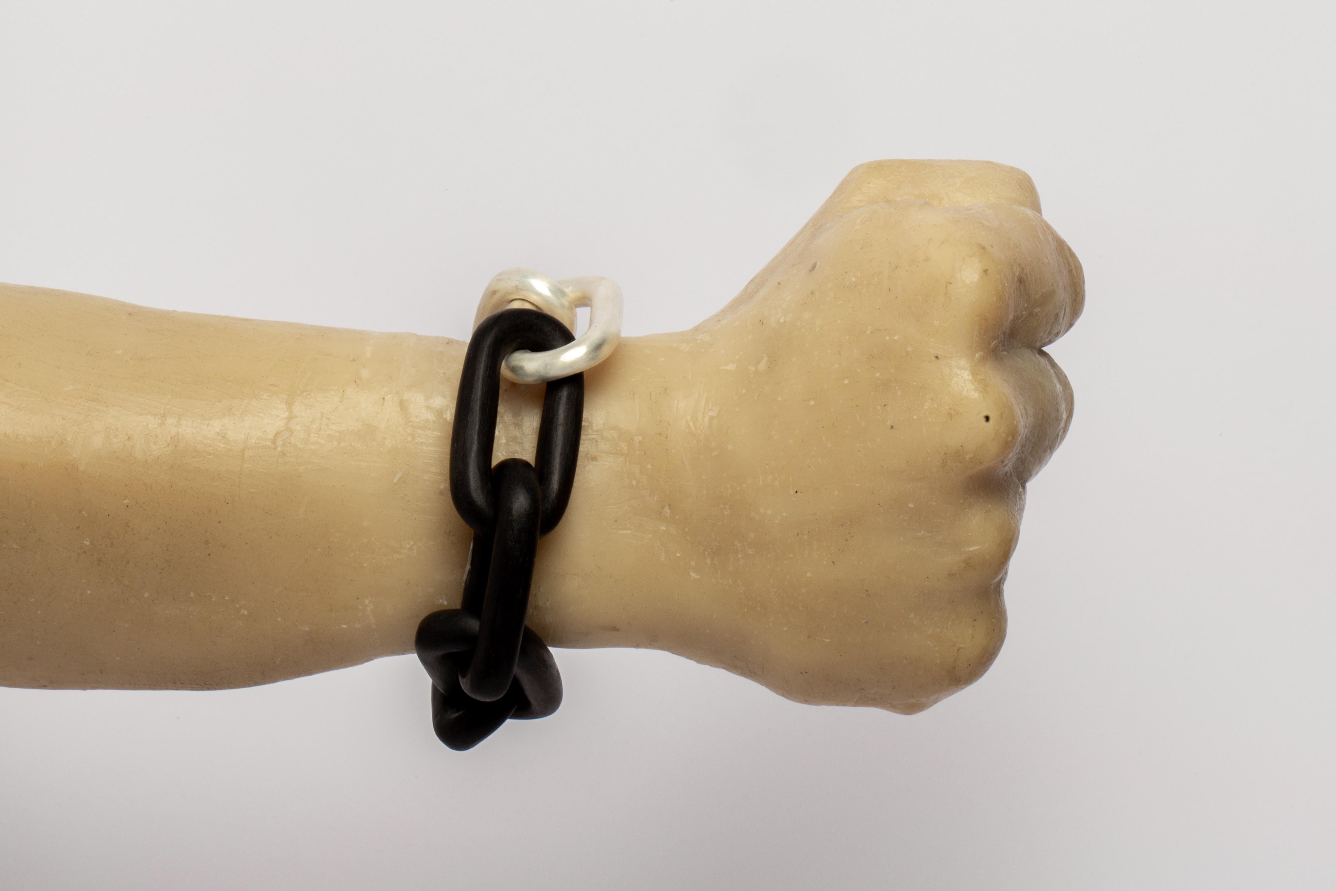 Toggle Chain Bracelet (Medium Links, KU+MA) For Sale 4