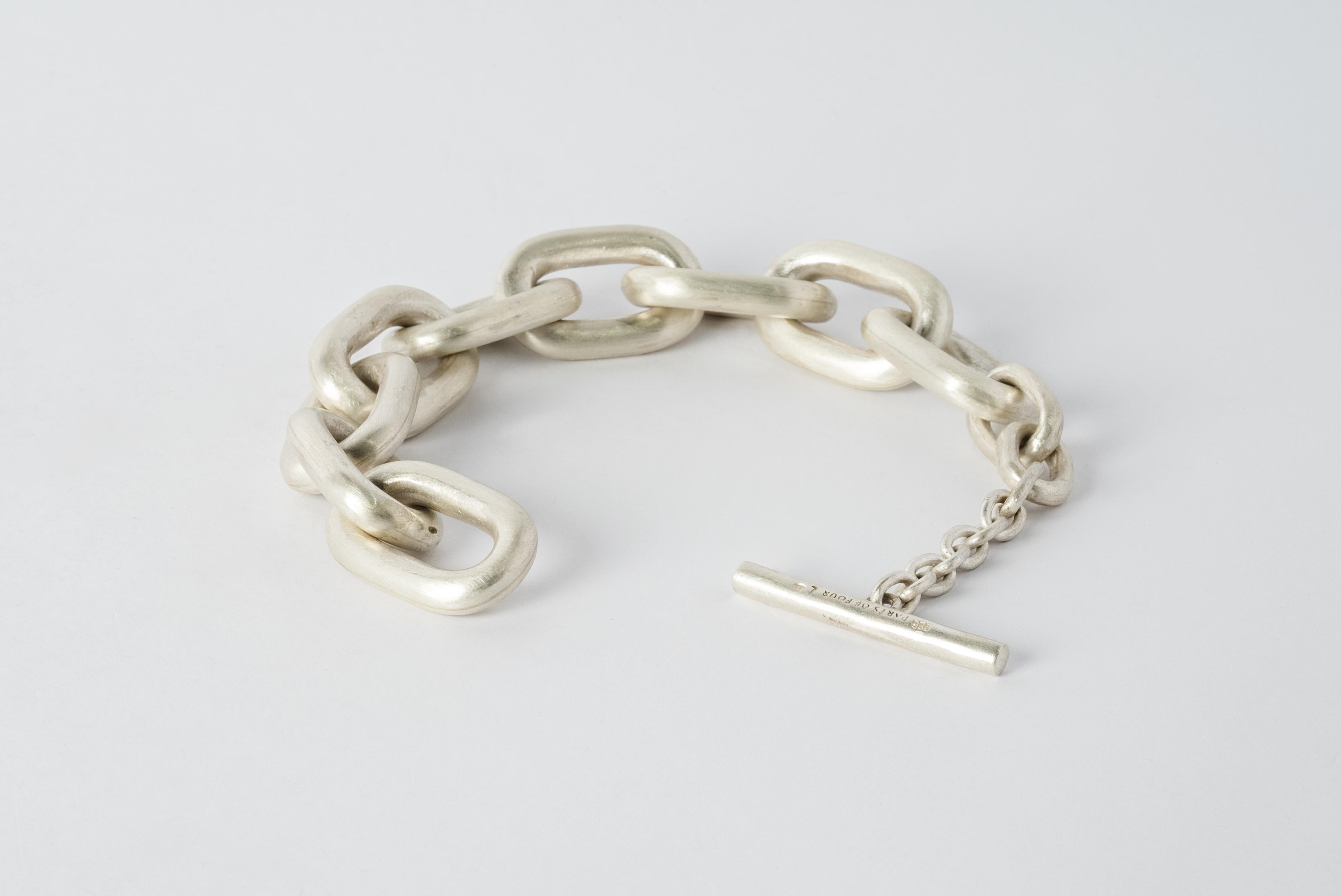 Toggle Chain Bracelet (Small Links, MA) In New Condition For Sale In Paris, FR