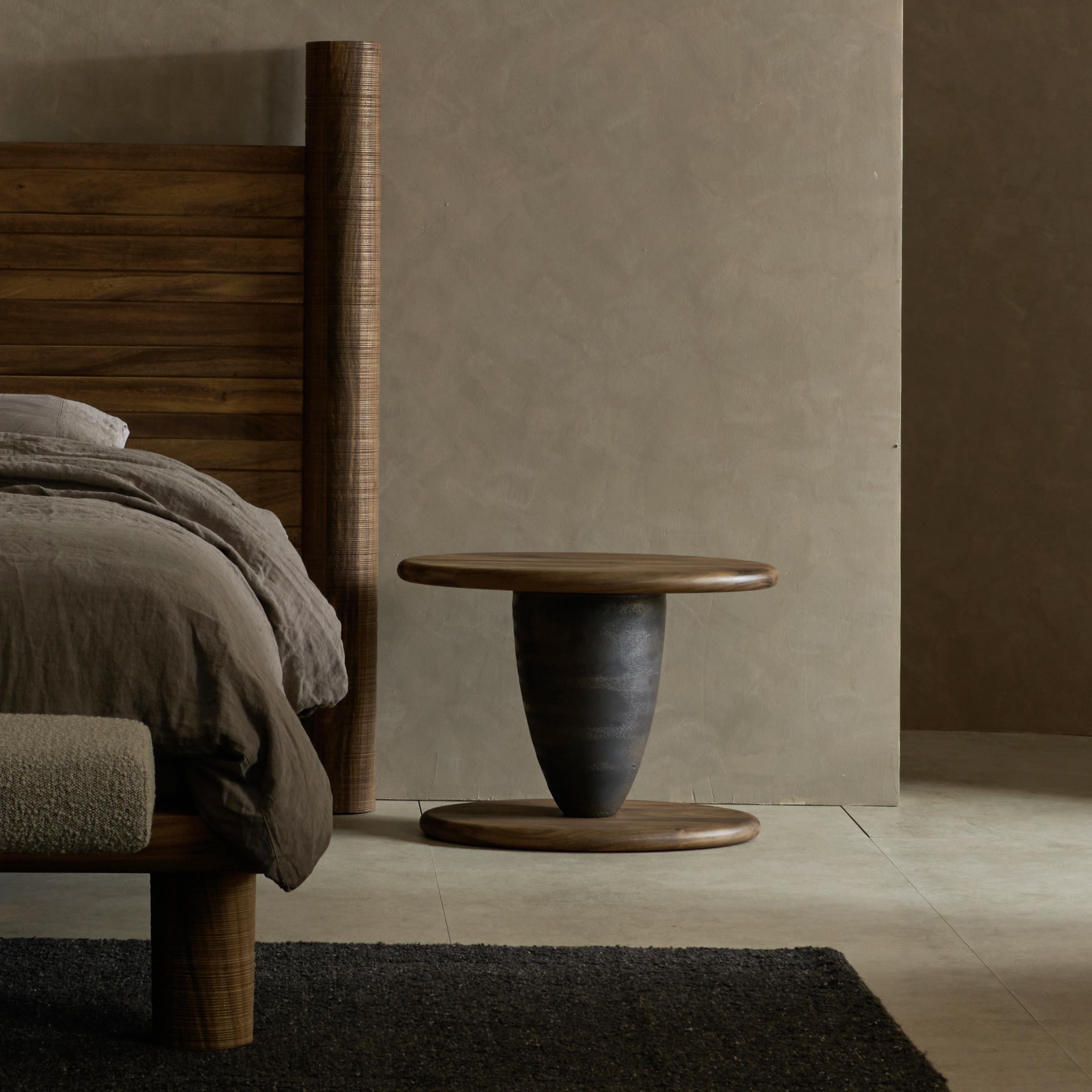 Table d'appoint Togi par DAaZ
Dimensions : 45 x 65 x 43,5 cm : D 45 x L 65 x H 43,5 cm.
MATERIAL : Bois d'albizzia, céramique.


DAaZ Furniture honore l'esprit d'aventure. Nous acceptons de sortir de l'ordinaire et nous nous délectons de la magie
