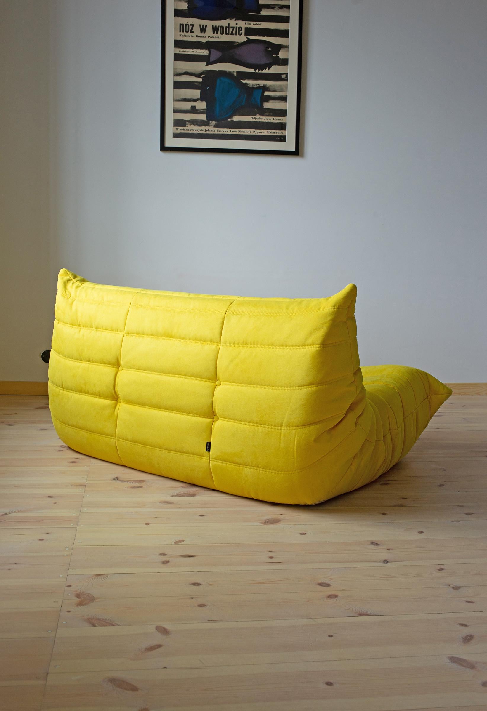 Mid-Century Modern Togo 2-Seat Sofa in Yellow Microfibre by Michel Ducaroy for Ligne Roset For Sale