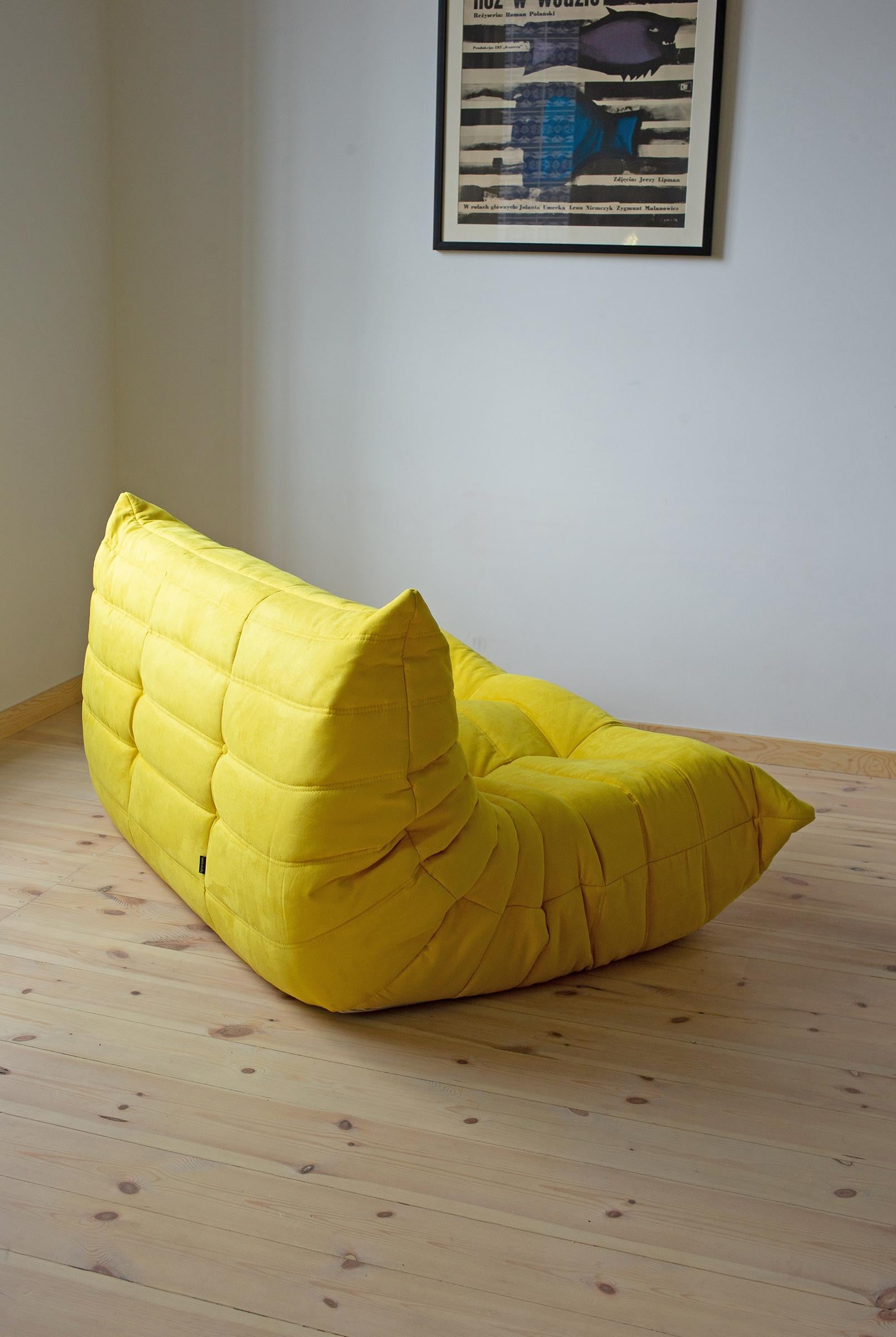 French Togo 2-Seat Sofa in Yellow Microfibre by Michel Ducaroy for Ligne Roset For Sale