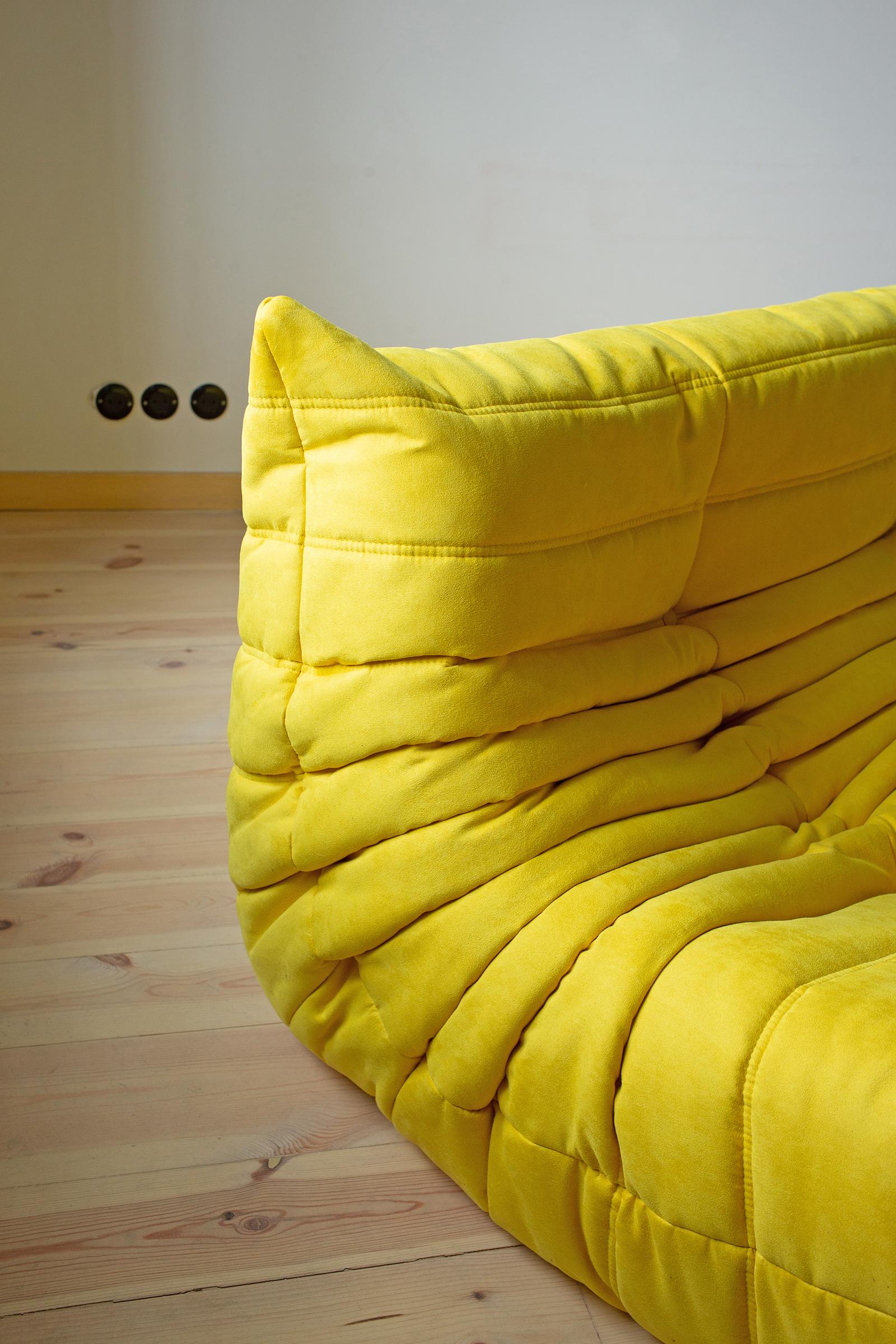 Togo 2-Seat Sofa in Yellow Microfibre by Michel Ducaroy for Ligne Roset For Sale 1
