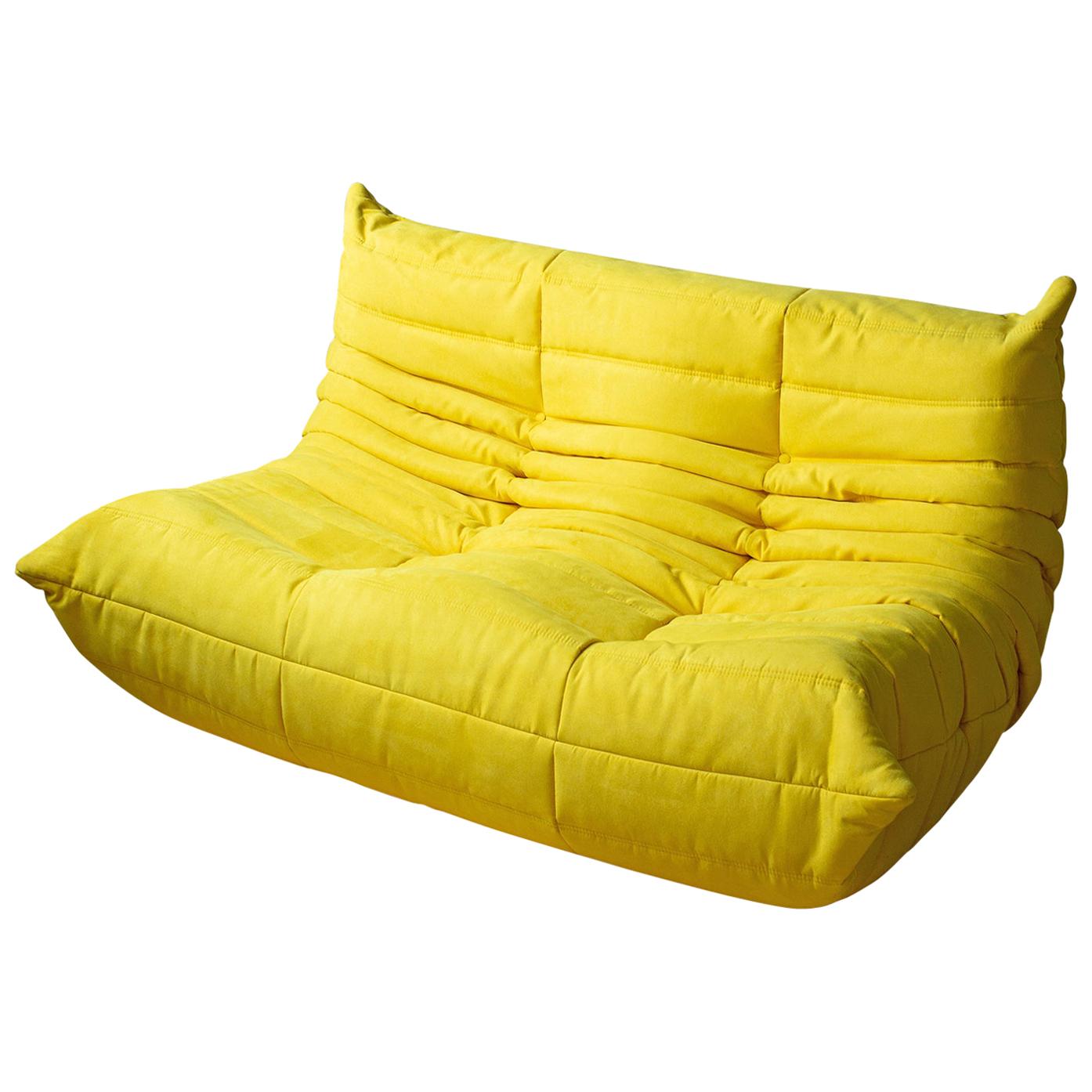 Togo 2-Seat Sofa in Yellow Microfibre by Michel Ducaroy for Ligne Roset For Sale
