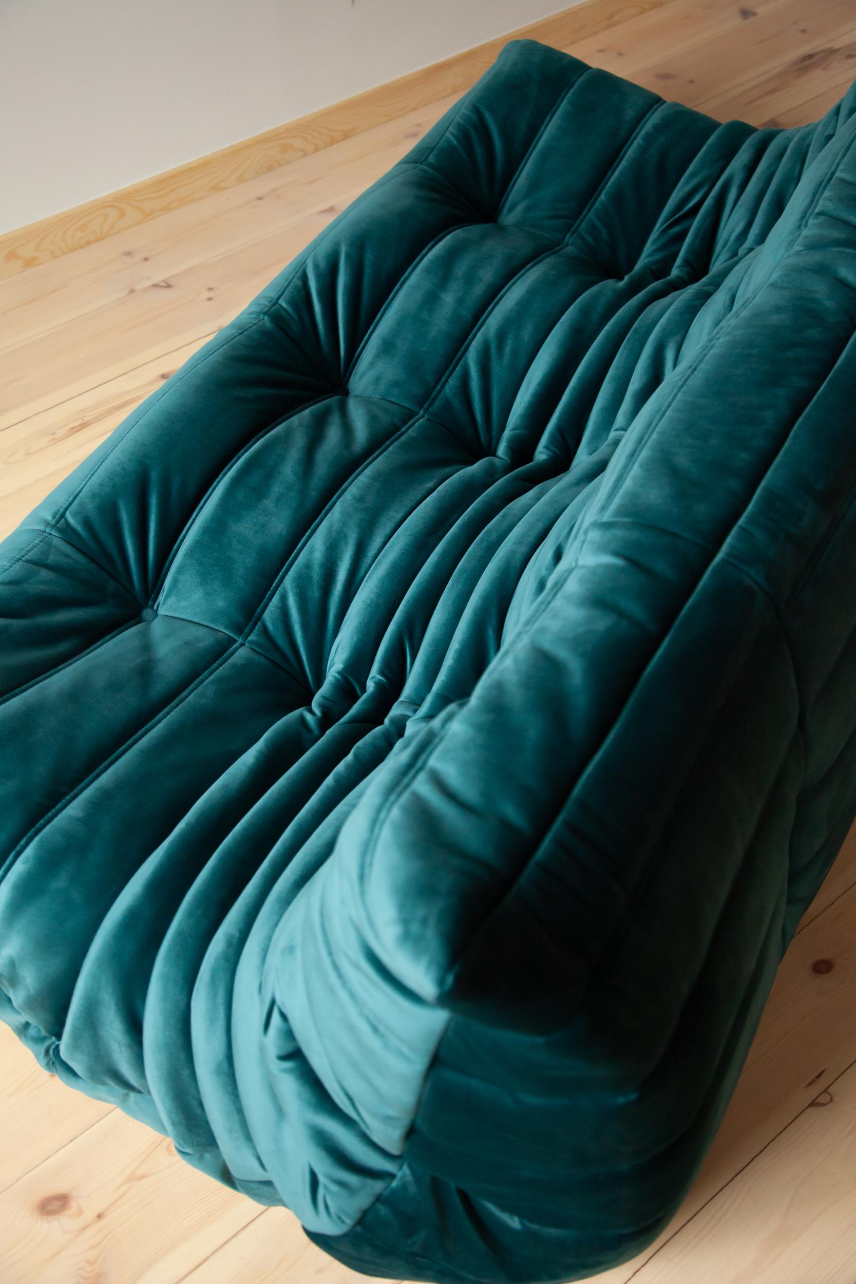 Togo 3-Seat Sofa in Blue-Green Velvet by Michel Ducaroy for Ligne Roset In Excellent Condition For Sale In Berlin, DE