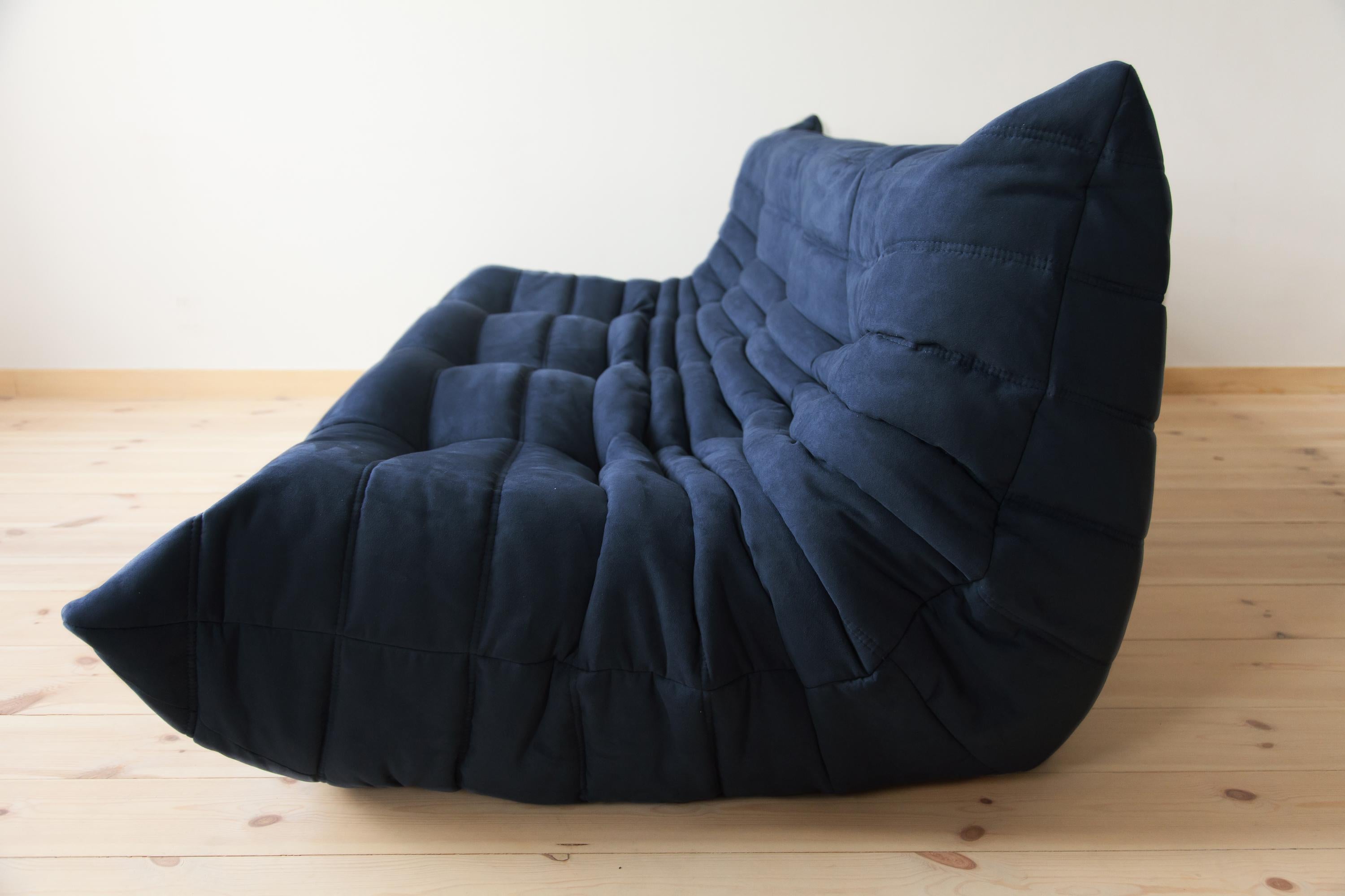 Mid-Century Modern Togo 3-Seat Sofa in Dark Blue Microfibre by Michel Ducaroy for Ligne Roset For Sale