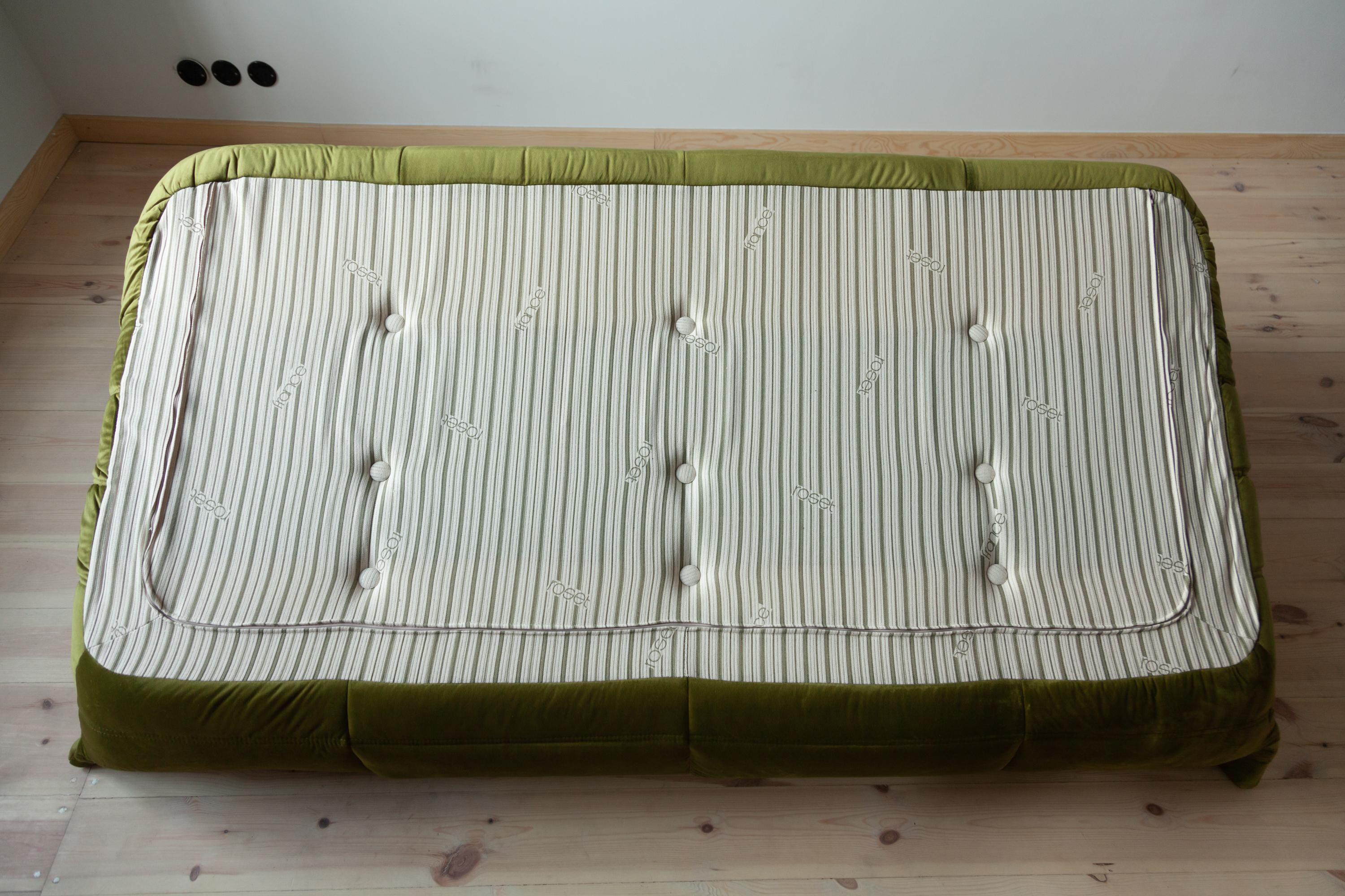 Togo 3-Seat Sofa in Green Velvet by Michel Ducaroy for Ligne Roset For Sale 6