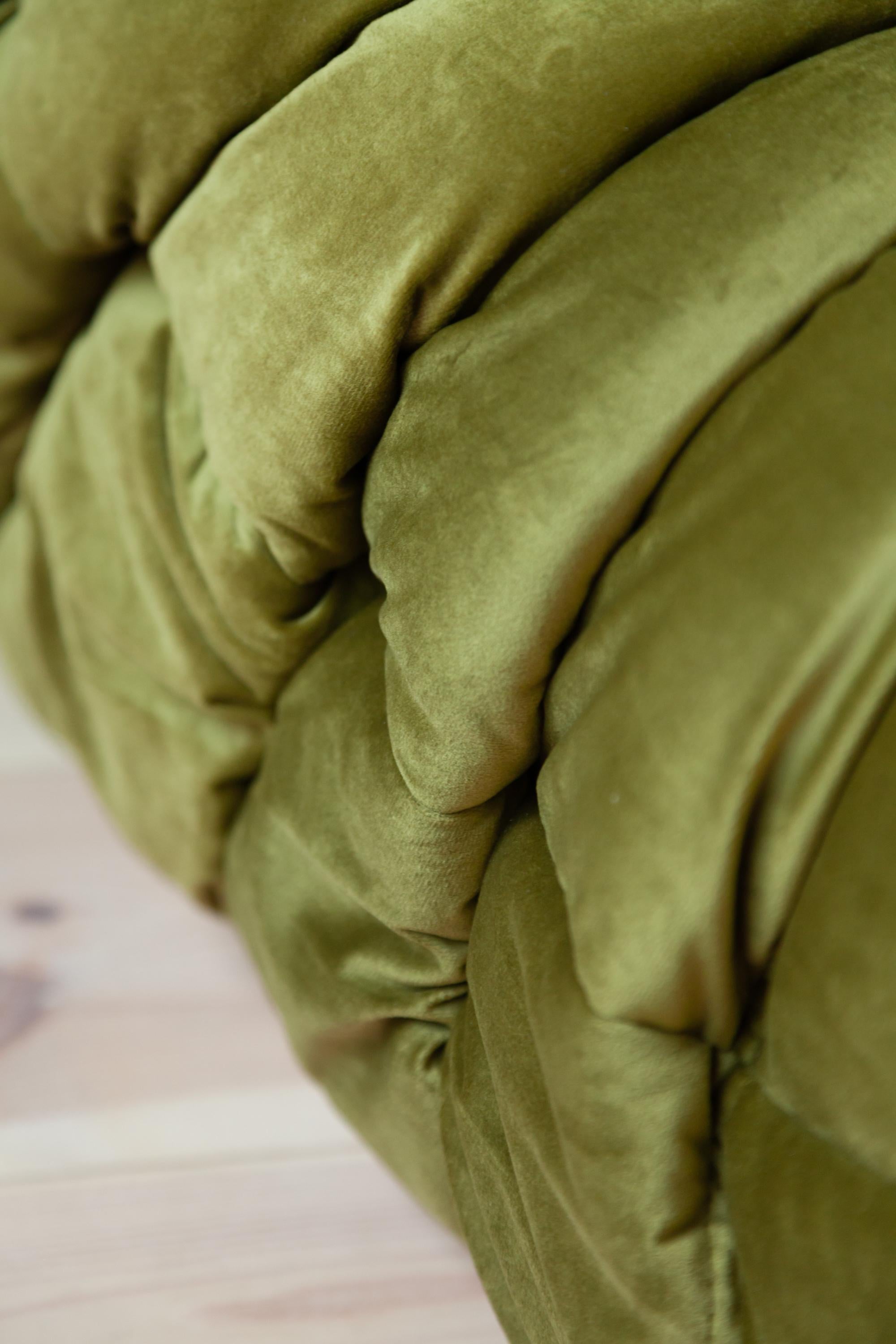 Togo 3-Seat Sofa in Green Velvet by Michel Ducaroy for Ligne Roset For Sale 10