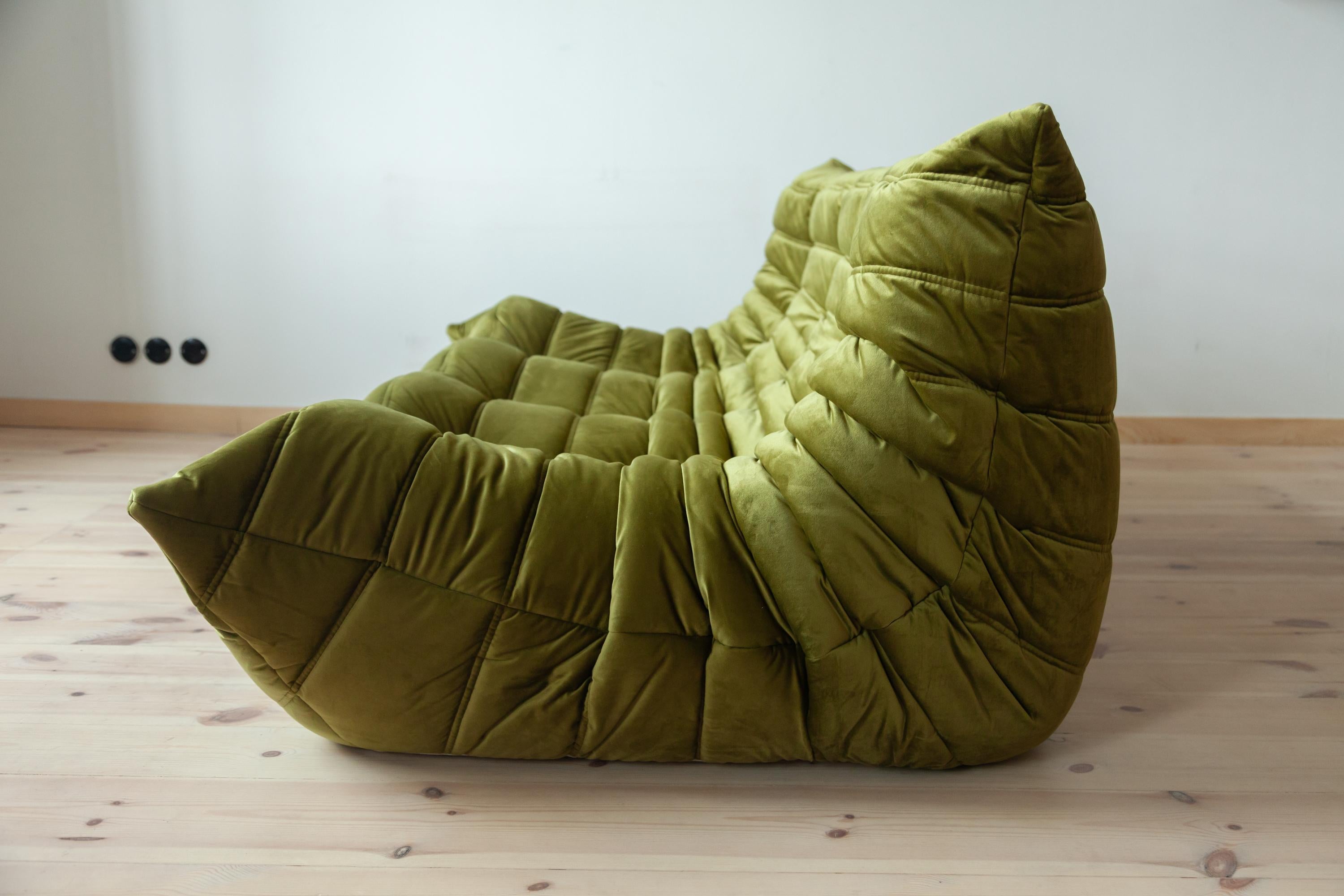 Mid-Century Modern Togo 3-Seat Sofa in Green Velvet by Michel Ducaroy for Ligne Roset For Sale
