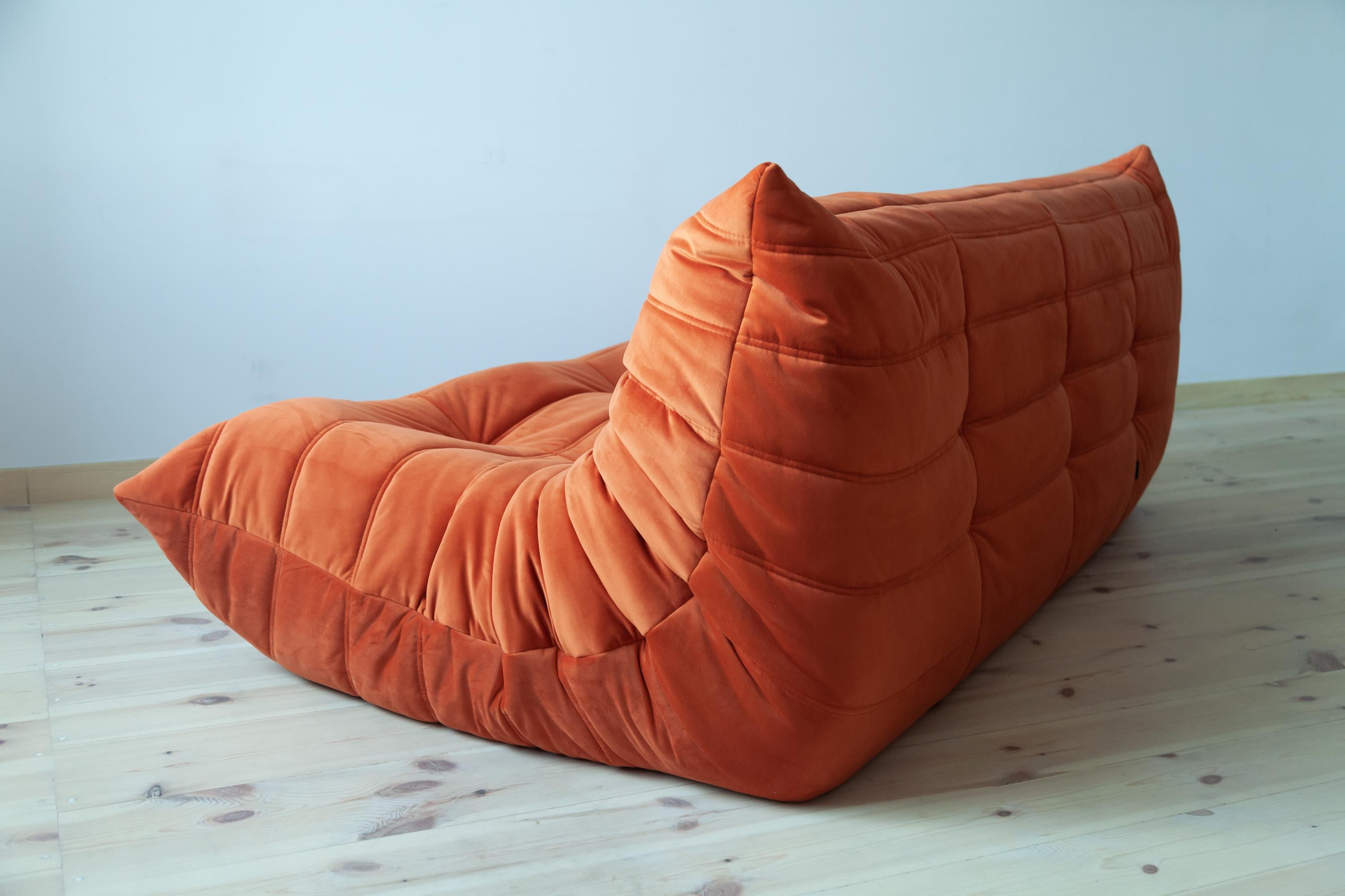French Togo 3-Seat Sofa in Orange Velvet by Michel Ducaroy for Ligne Roset For Sale