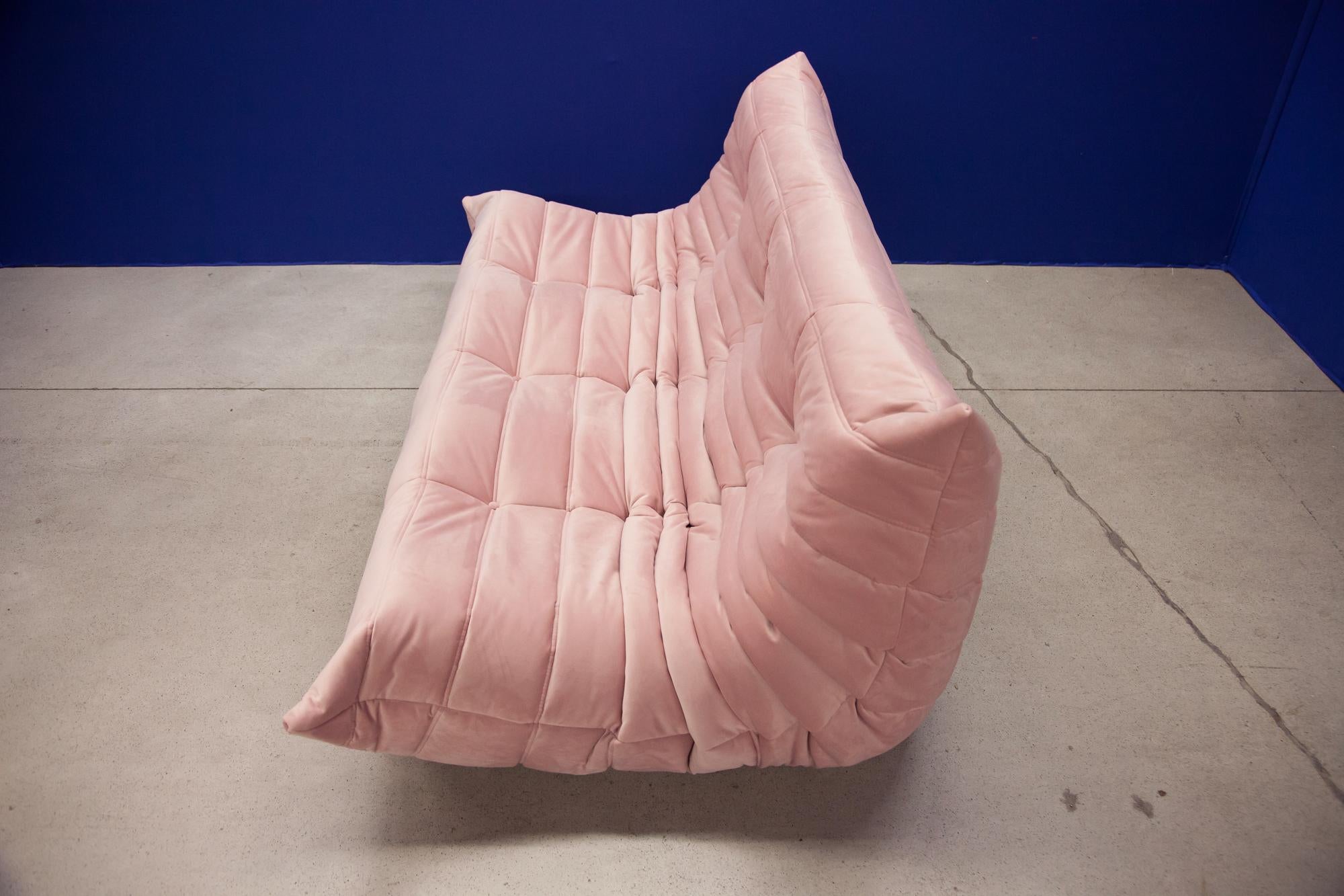 Togo 3-Seat Sofa in Pink Velvet by Michel Ducaroy for Ligne Roset For Sale 8