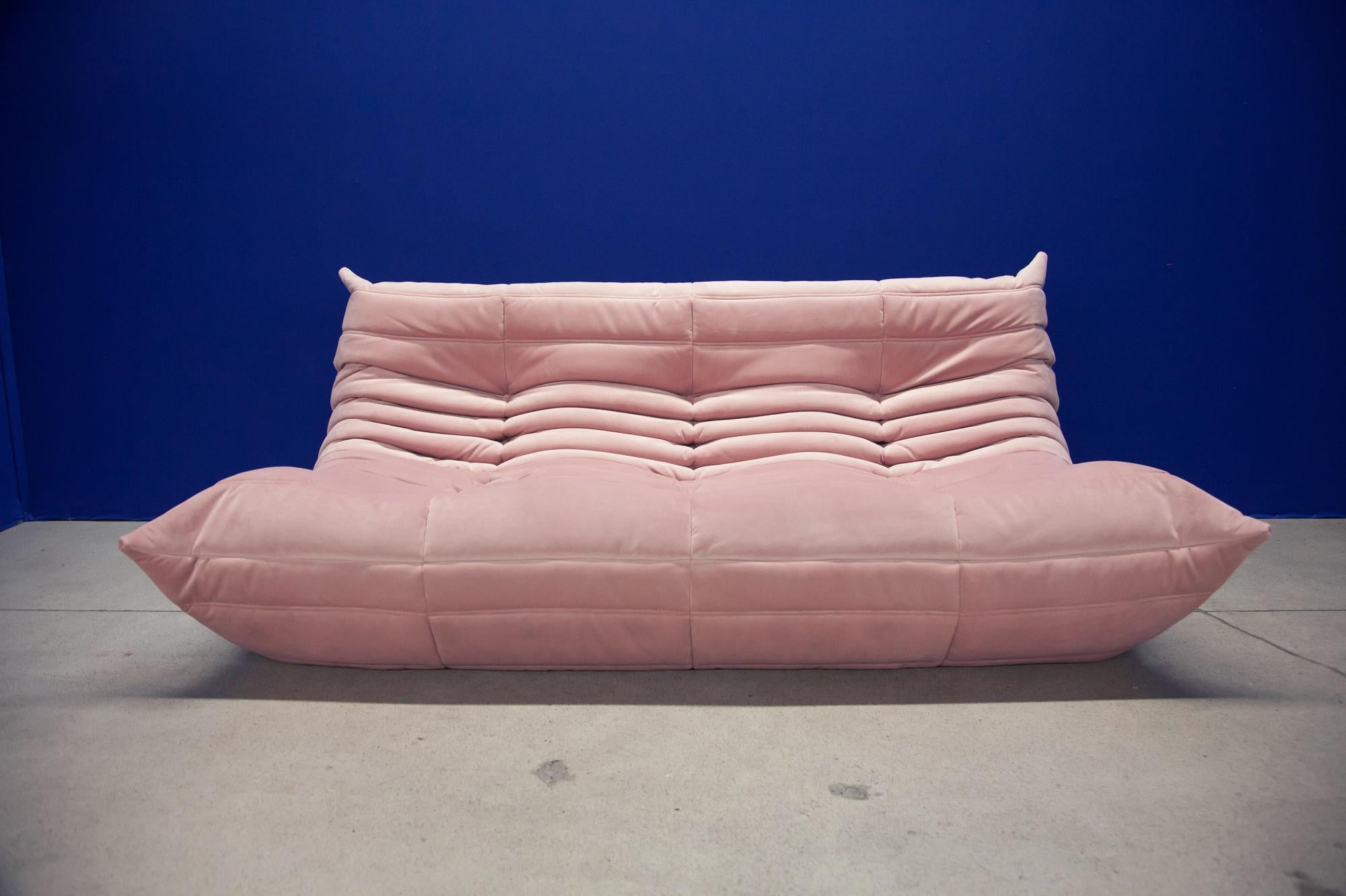 Mid-Century Modern Togo 3-Seat Sofa in Pink Velvet by Michel Ducaroy for Ligne Roset For Sale