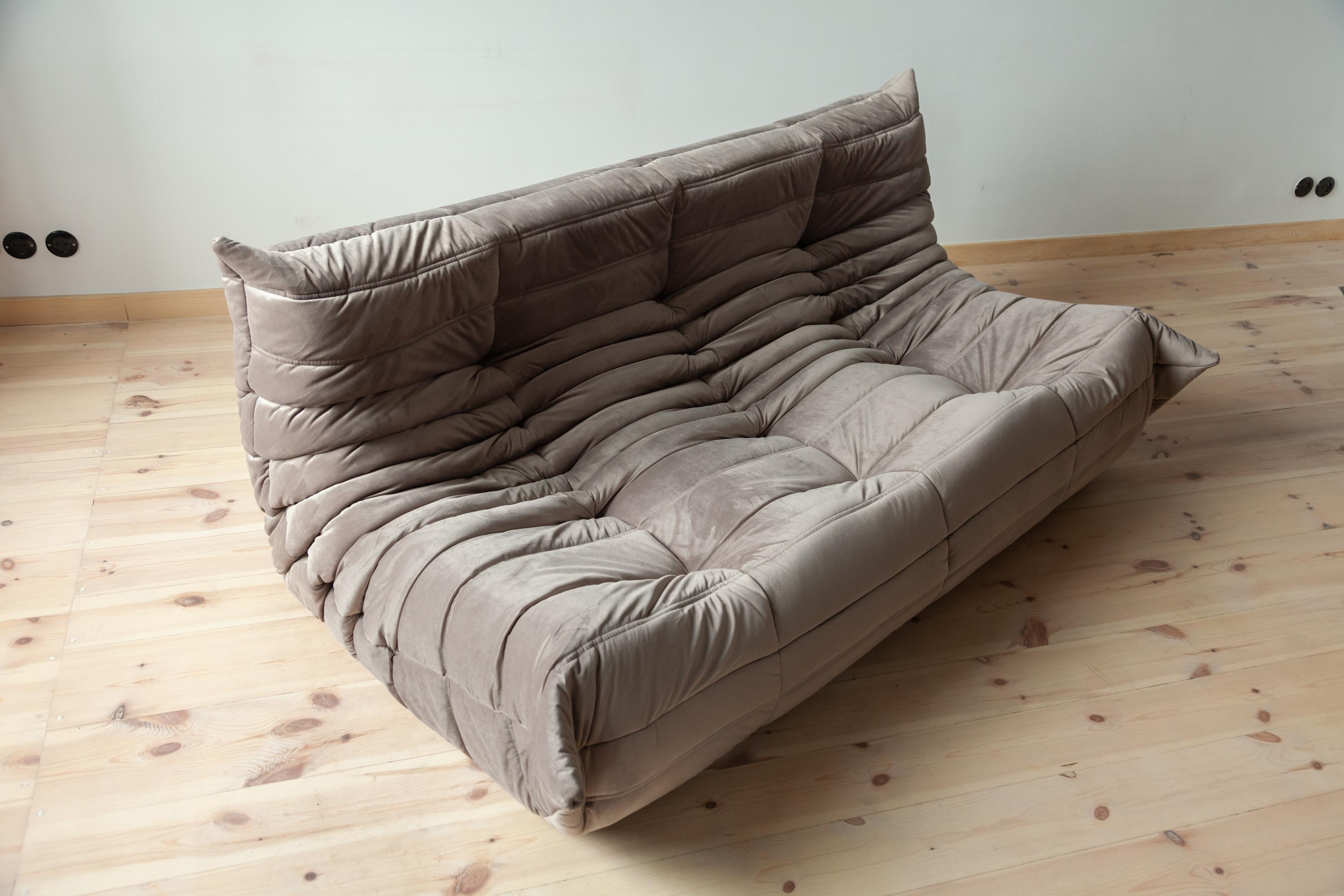 Togo 3-Seat Sofa in Pinkish Grey Velvet by Michel Ducaroy for Ligne Roset For Sale 2