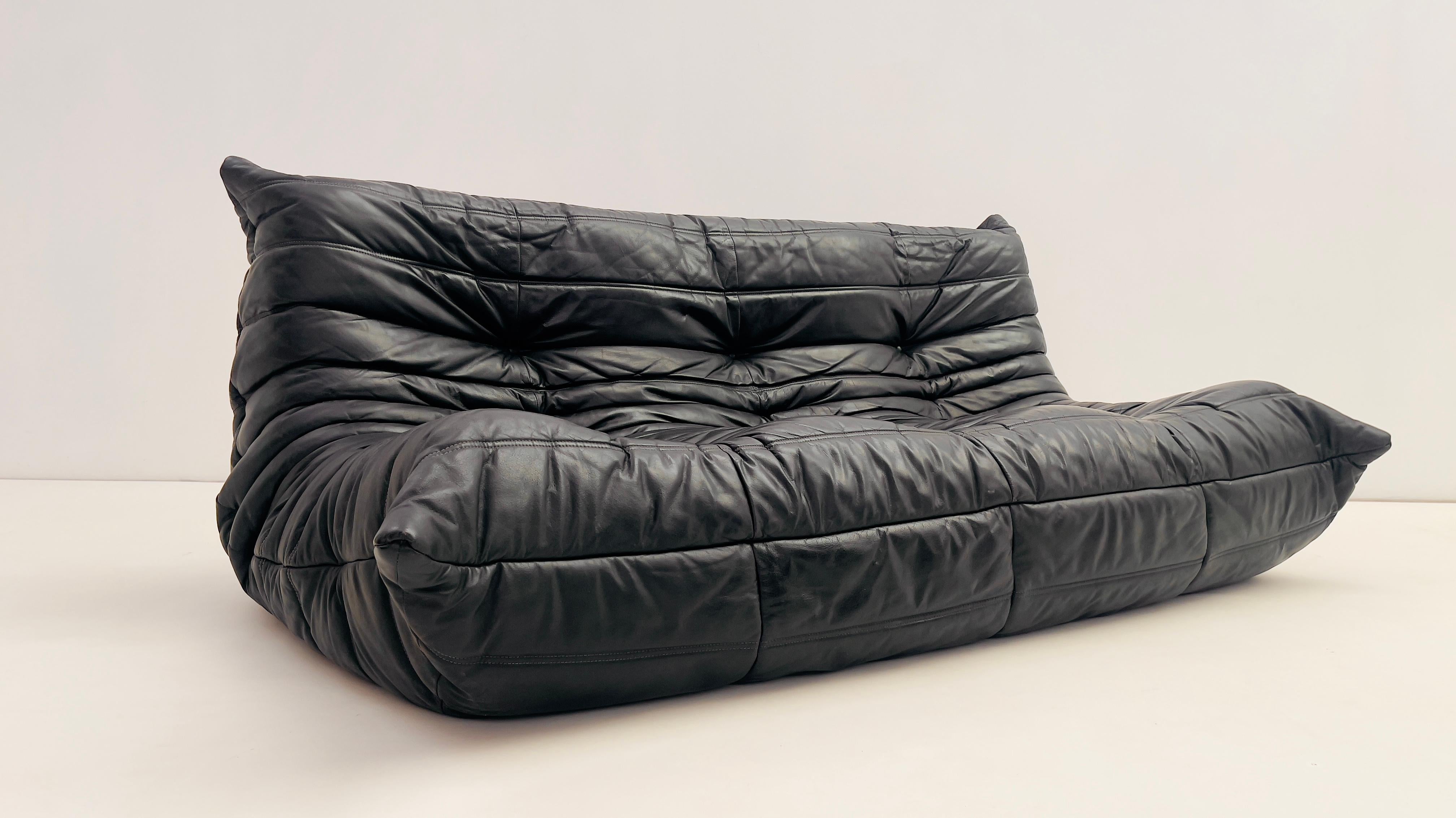 TOGO Sofa by Michel Ducaroy – A Design Icon Since 1973

Designed by Michel Ducaroy (1925–2009), the iconic TOGO sofa is the very definition of relaxed comfort. Its distinctive, low-slung silhouette and plush, all-foam construction invite you to sink
