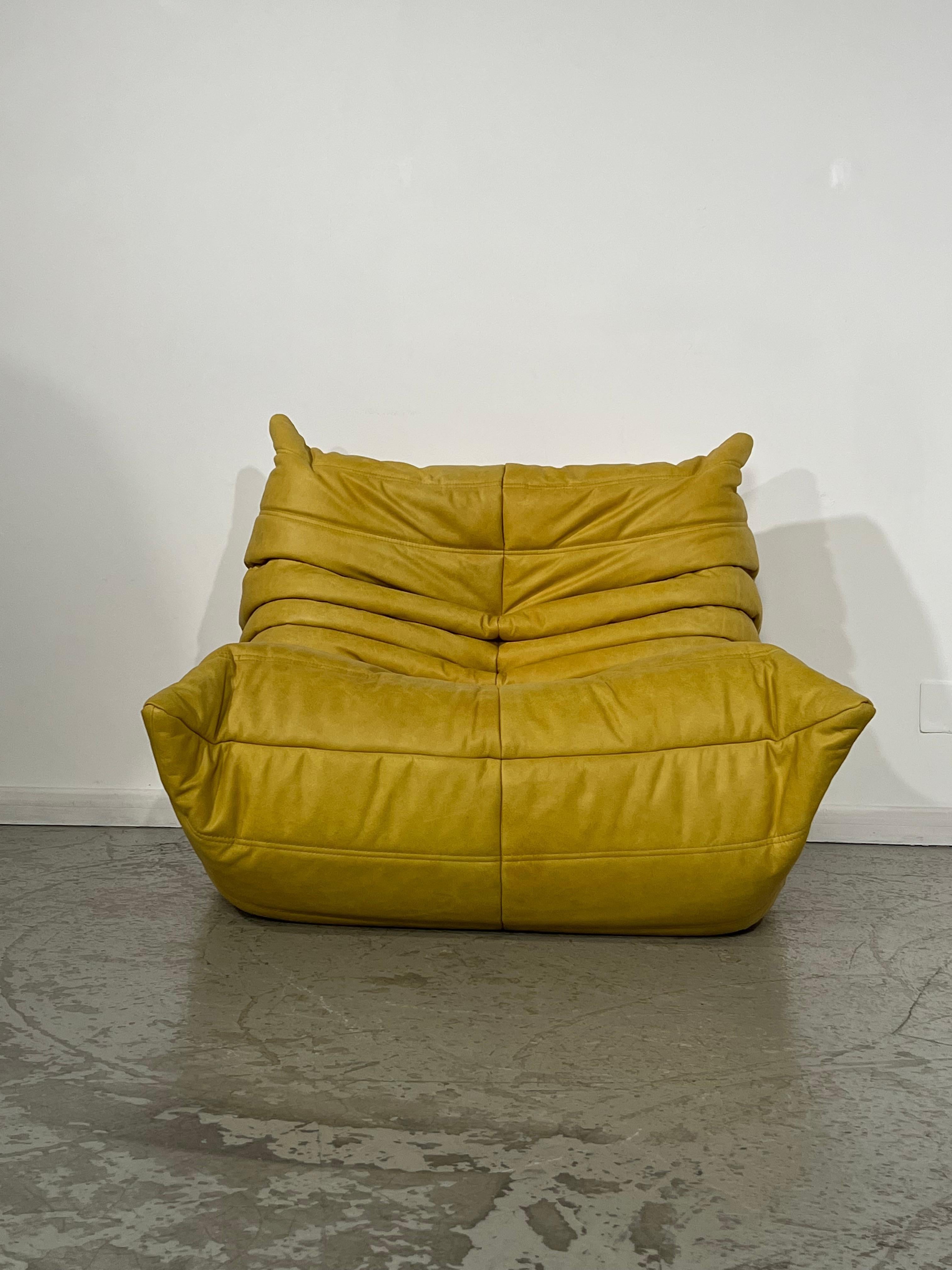 Togo Armchair by Michel Ducaroy for Ligne Roset, 1973 For Sale 1
