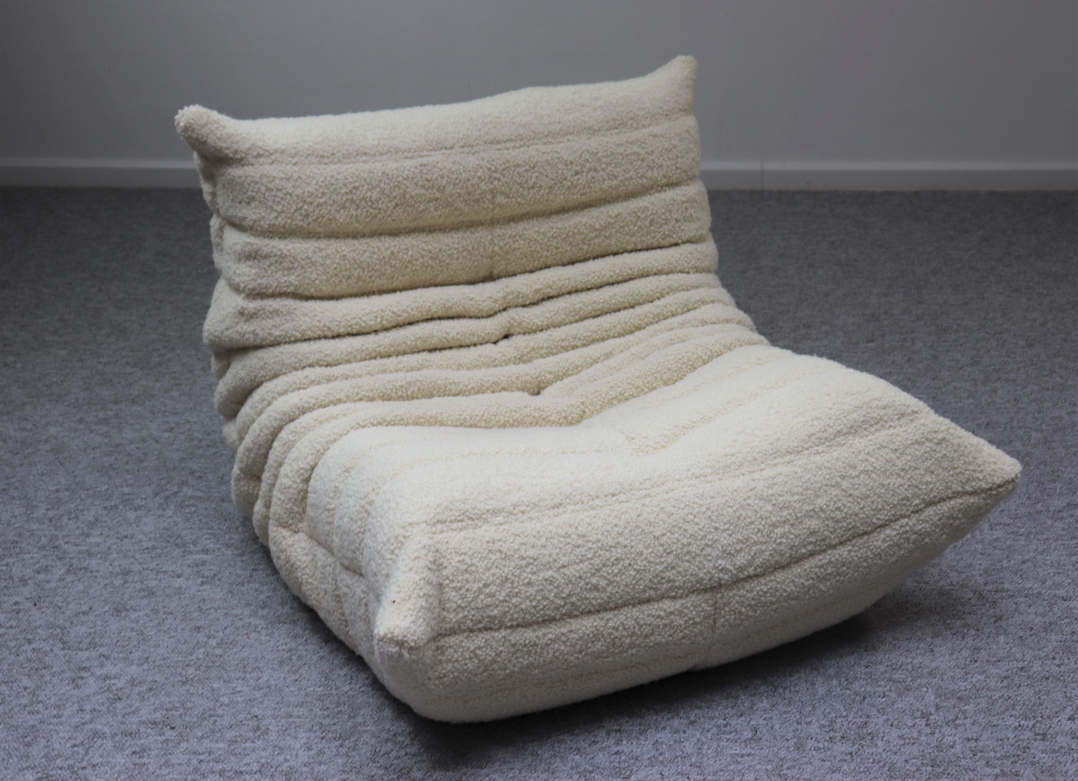 Togo Bouclé chair by Bonjour Ostende
Dimensions: D 102 x W 87 x H 70 cm, Seat H 38 cm
Materials: Bouclé.

Bonjour Ostende is the place in Oostende, Belgium for lovers of vintage, design and art.
Consume less, recover more. And so we wrap