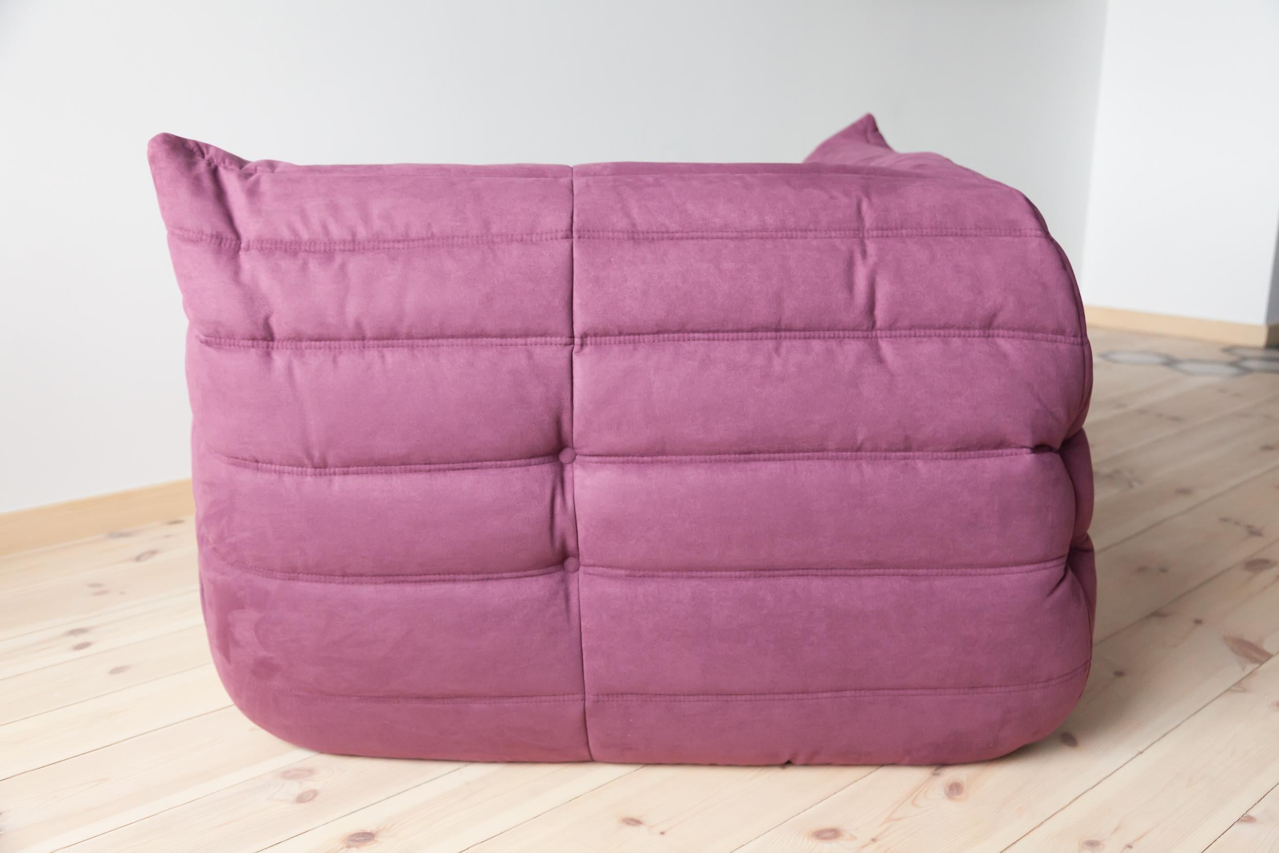 Eckschrank Togo aus Aubergine- Microfibre von Michel Ducaroy von Ligne Roset im Zustand „Hervorragend“ im Angebot in Berlin, DE