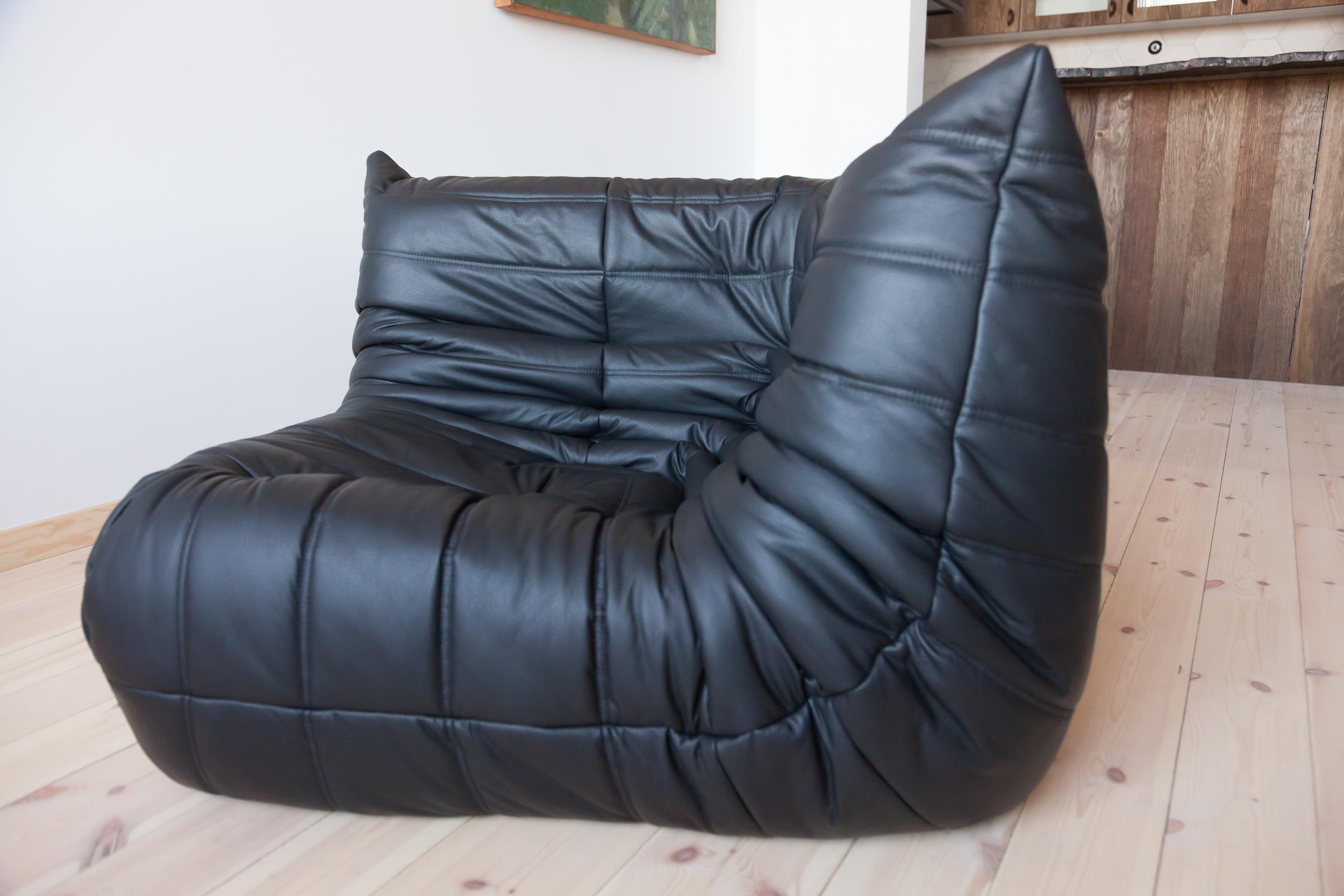 Mid-Century Modern Togo Corner Couch in Black Leather by Michel Ducaroy by Ligne Roset For Sale