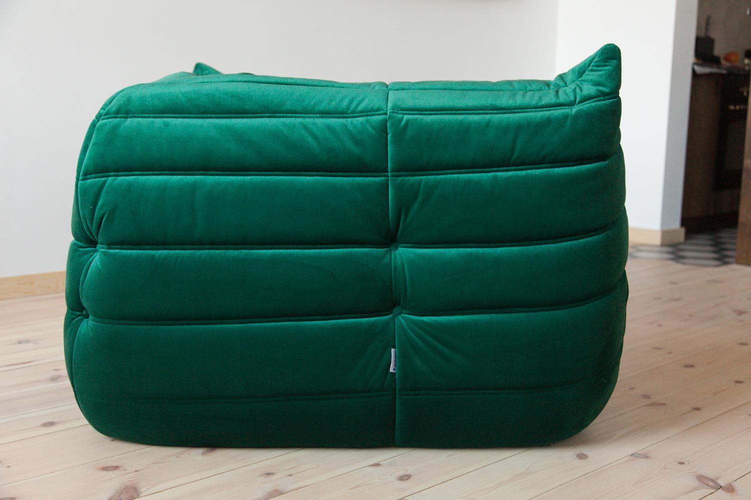 Togo Corner Couch in Bottle Green Velvet by Michel Ducaroy by Ligne Roset For Sale 4
