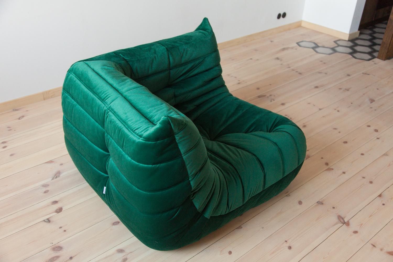 Togo Corner Couch in Bottle Green Velvet by Michel Ducaroy by Ligne Roset For Sale 6
