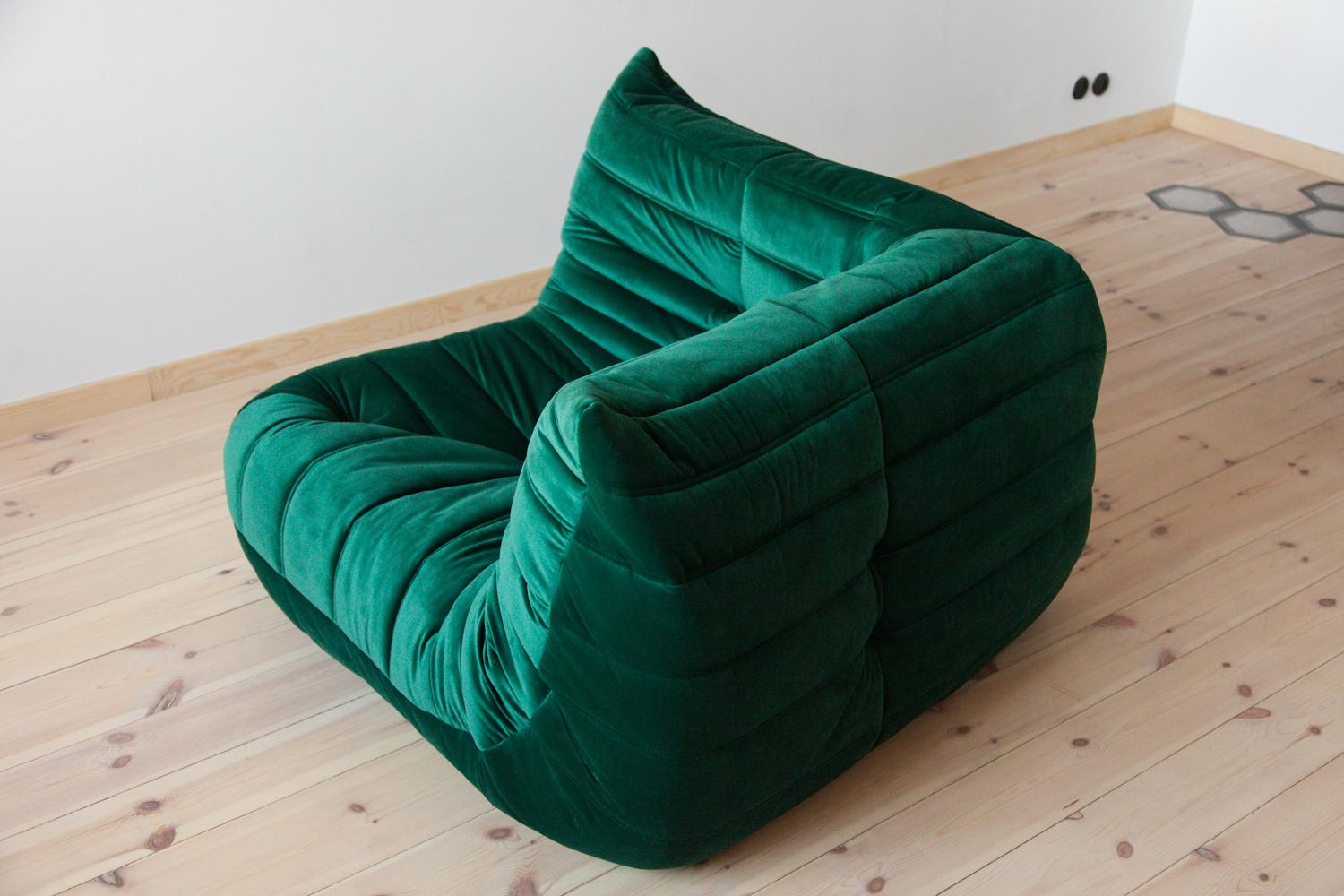 Togo Corner Couch in Bottle Green Velvet by Michel Ducaroy by Ligne Roset For Sale 1
