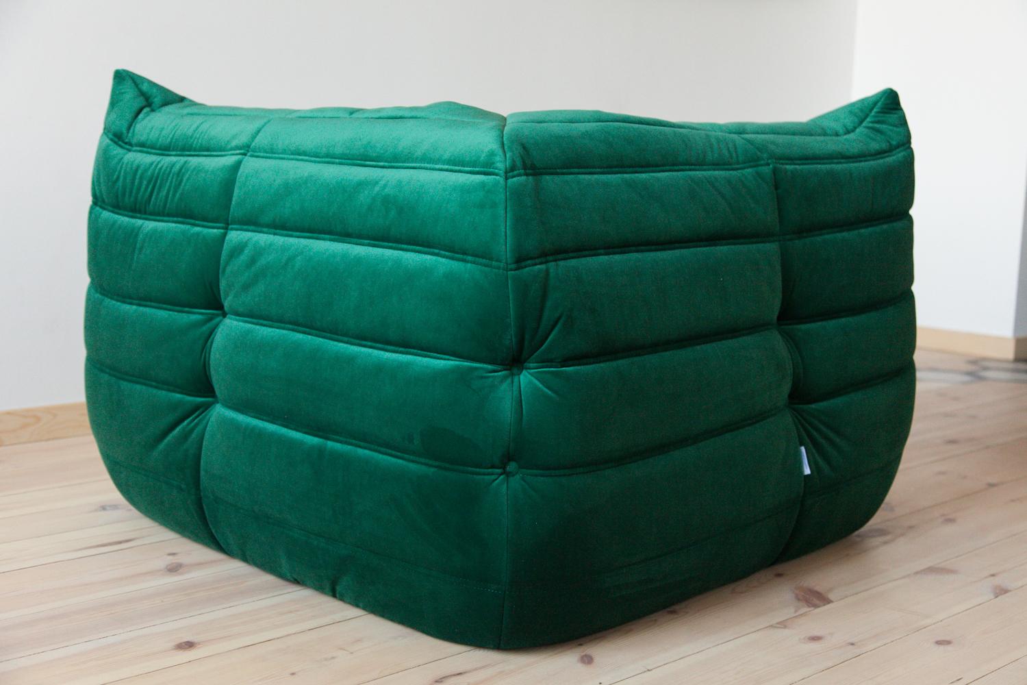 Togo Corner Couch in Bottle Green Velvet by Michel Ducaroy by Ligne Roset For Sale 3