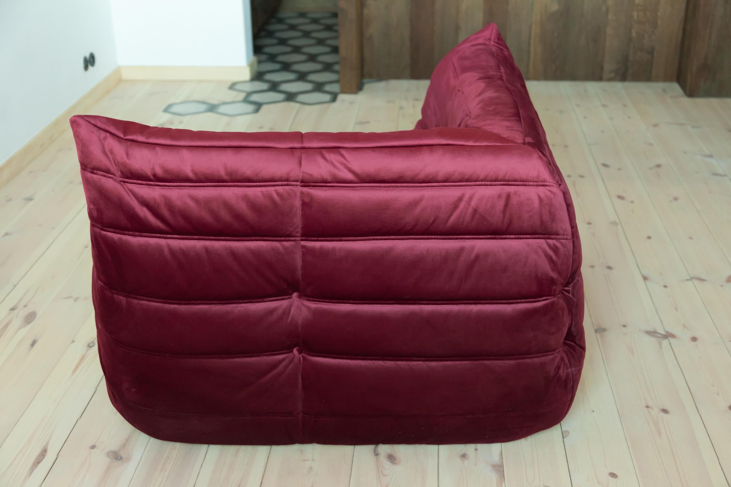 Late 20th Century Togo Corner Couch in Burgundy Velvet by Michel Ducaroy by Ligne Roset For Sale
