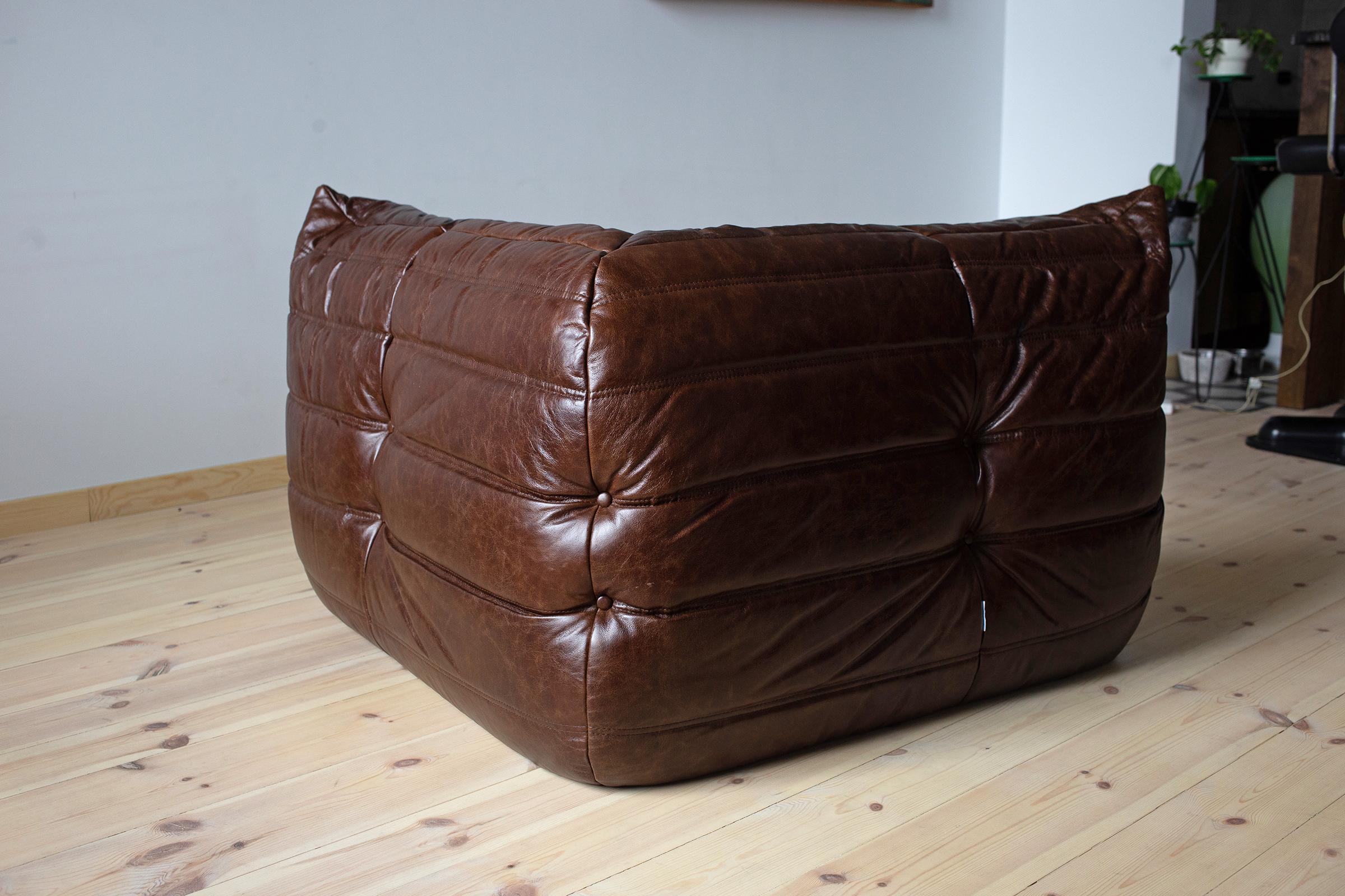 Togo Corner Couch in Dubai Brown Leather by Michel Ducaroy by Ligne Roset In Excellent Condition For Sale In Berlin, DE