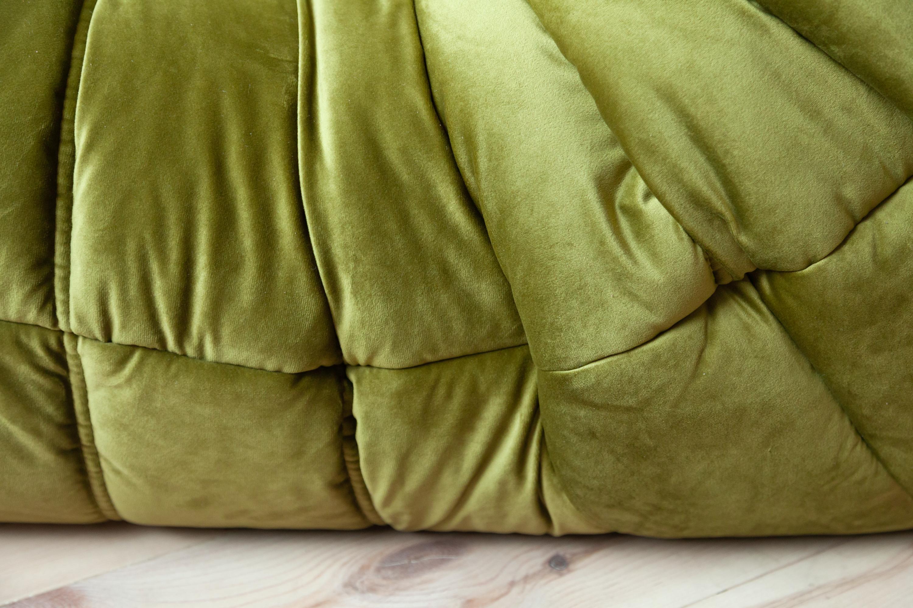 Togo Corner Couch in Green Velvet by Michel Ducaroy for Ligne Roset For Sale 4