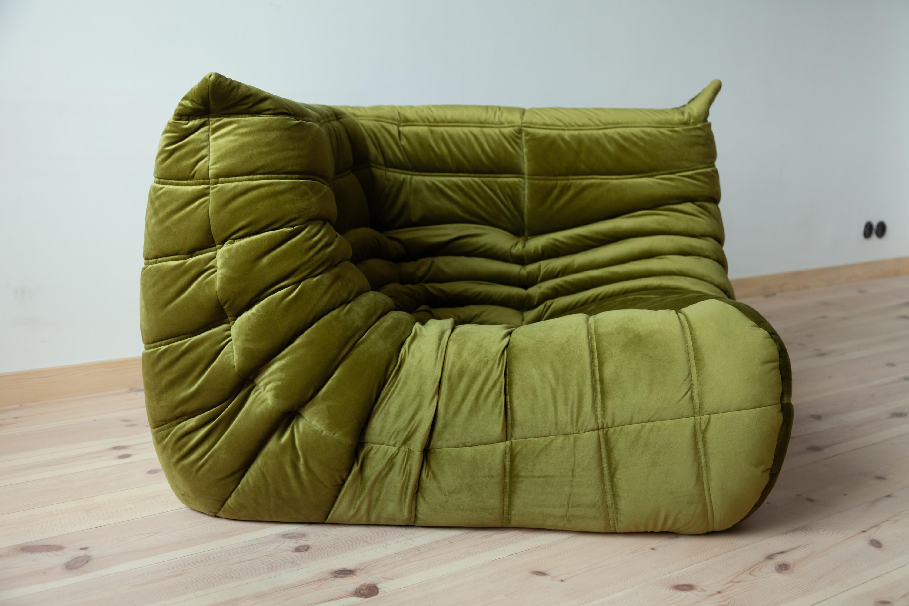Togo Corner Couch in Green Velvet by Michel Ducaroy for Ligne Roset For Sale 2