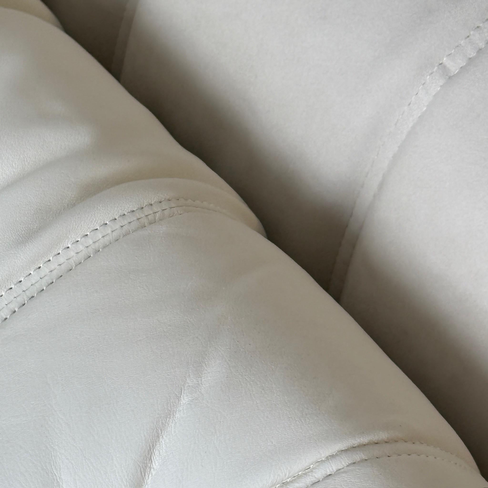 Français Canapé d'angle Togo de Michel Ducaroy pour Ligne Roset en cuir/Alcantara en vente