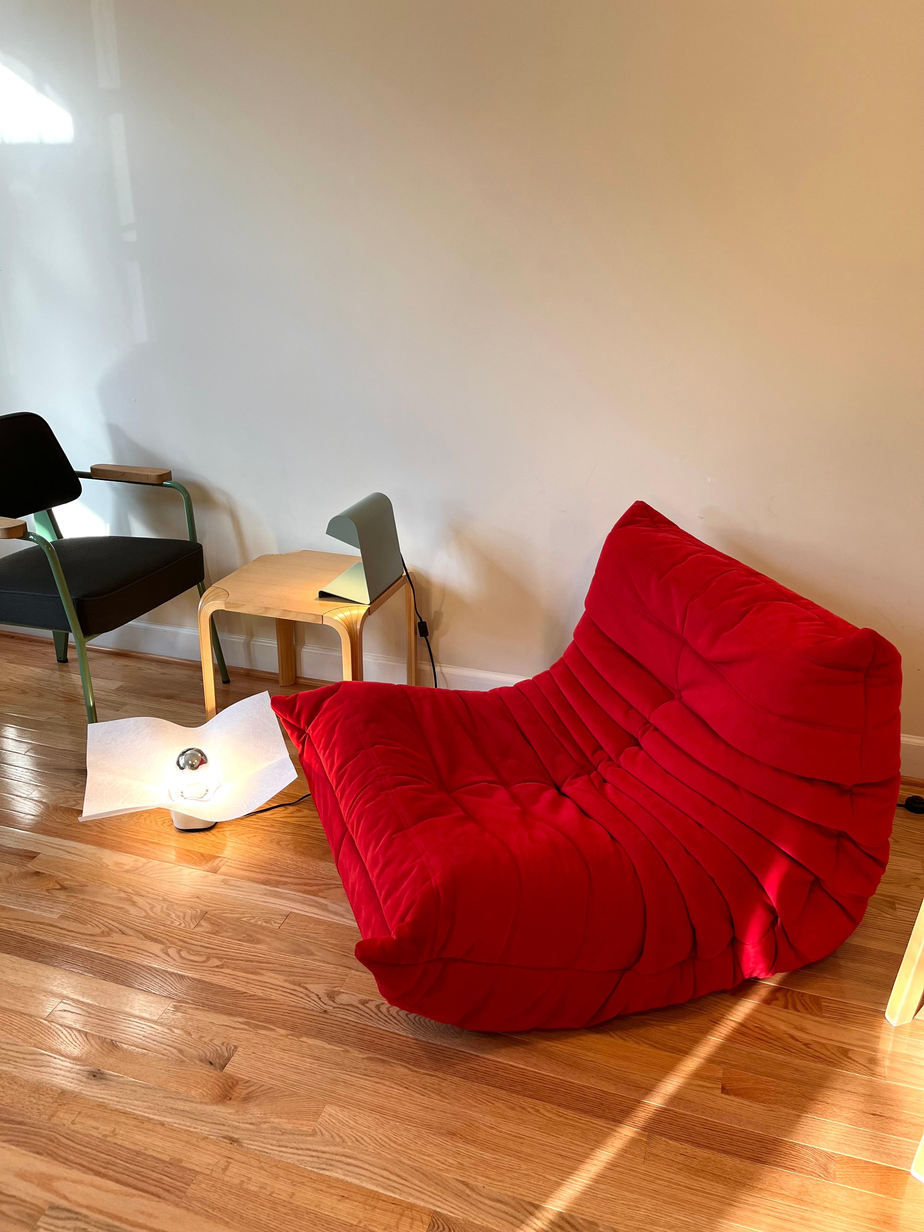 Togo Fireside Chair by Michel Ducaroy for Ligne Roset (Like New) For Sale 4