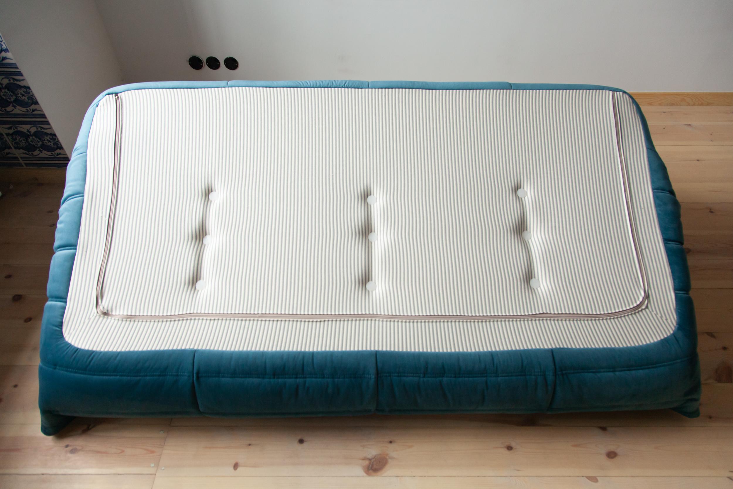 Togo Living Room Three-Piece Set in Velvet by Michel Ducaroy for Ligne Roset For Sale 8