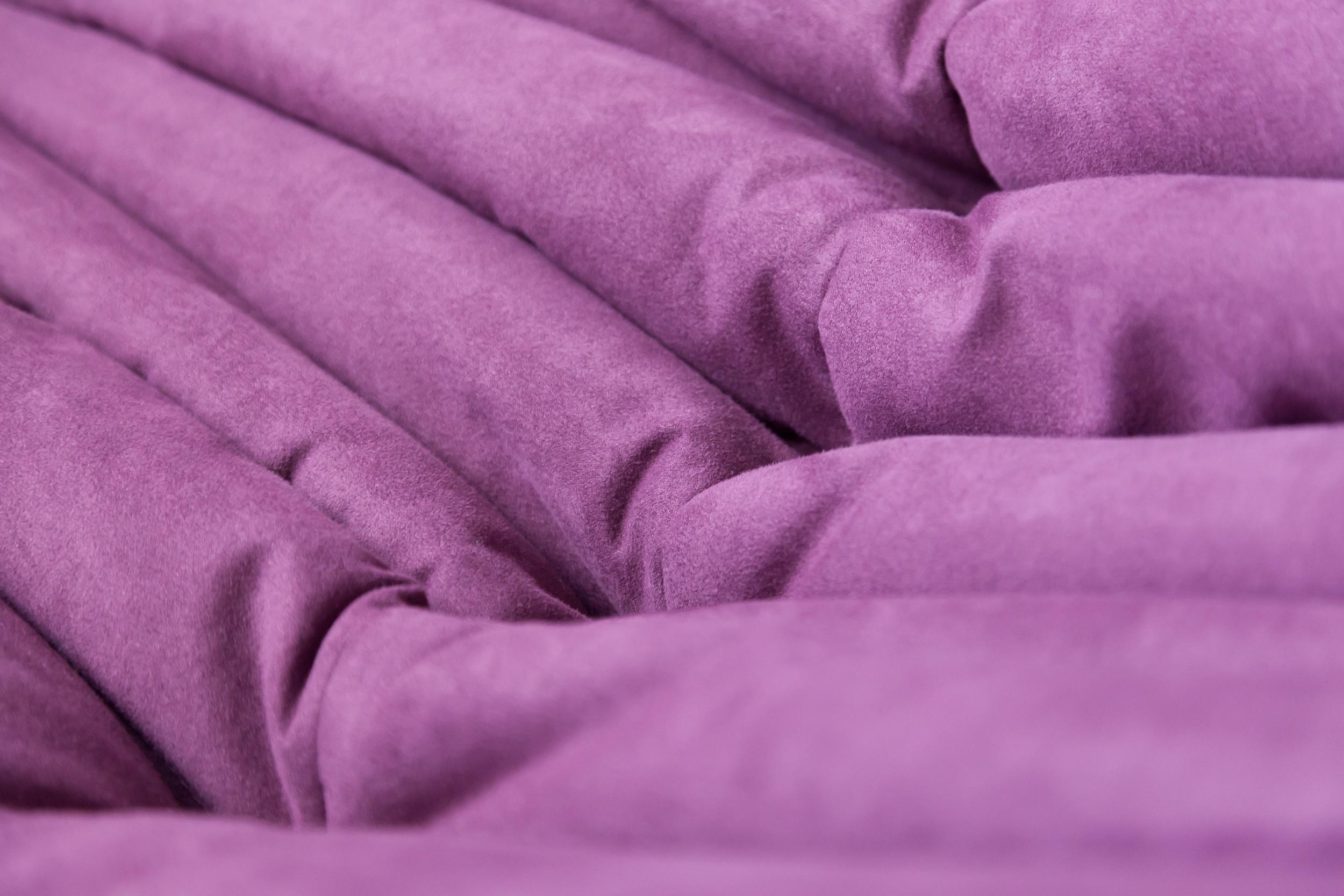 Chaise longue Togo en microfibre aubergine/violet de Michel Ducaroy, Ligne Roset en vente 6