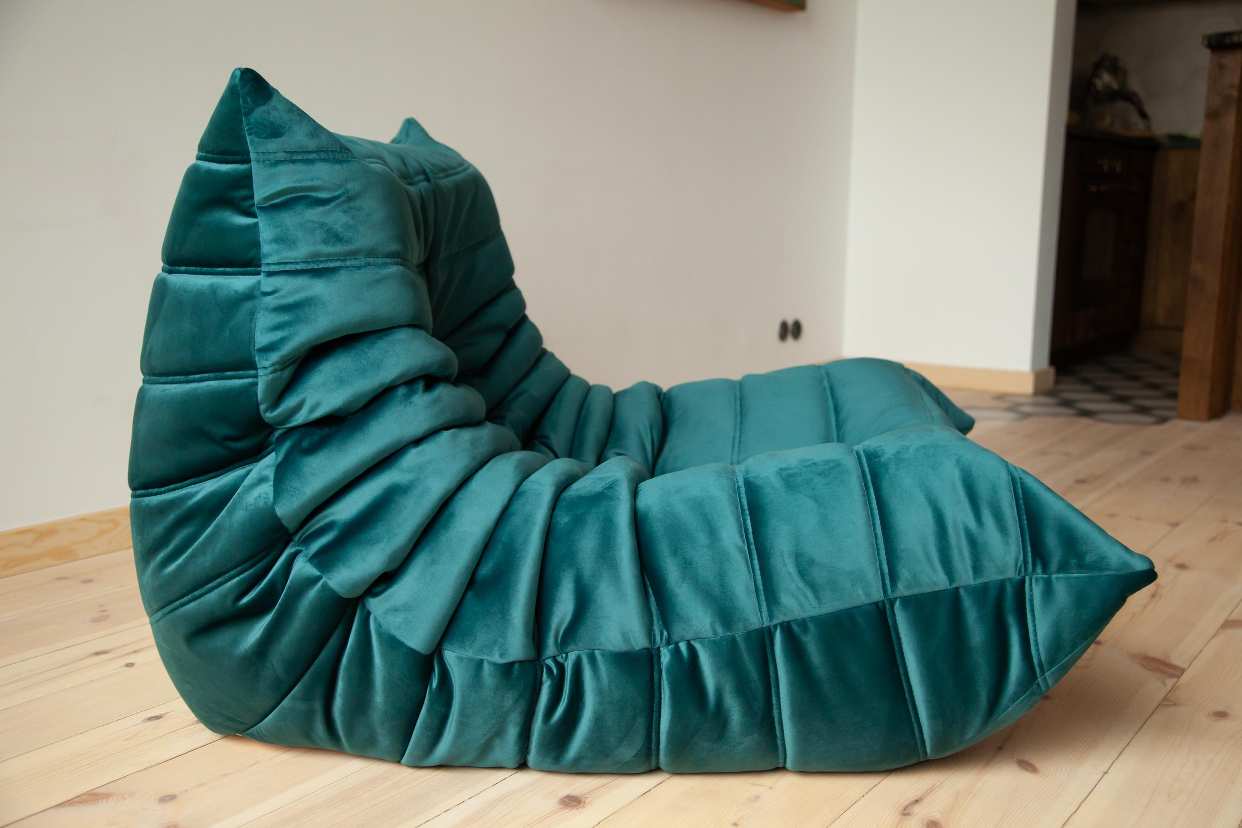 Togo Longue Chair in Blue-Green Velvet by Michel Ducaroy, Ligne Roset For Sale 2