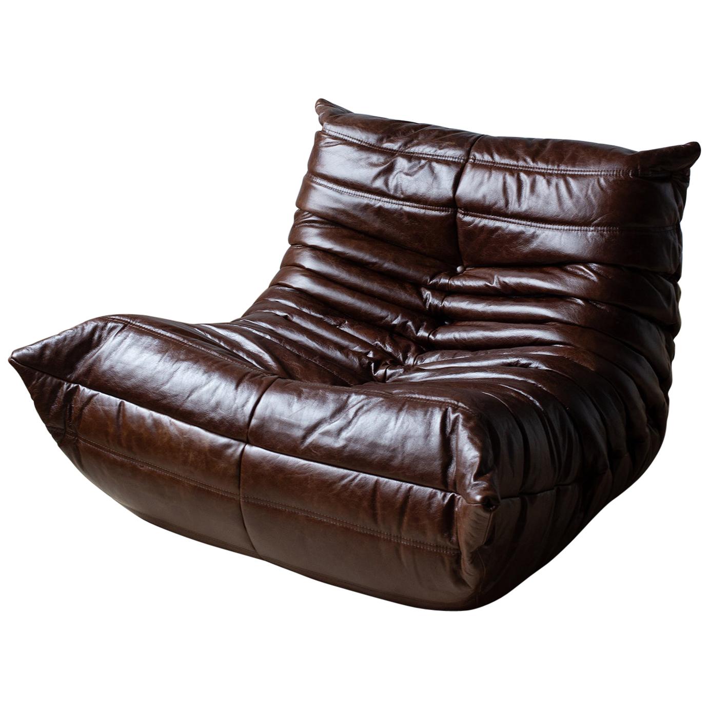 Togo Longue Chair in Brown Dubai Leather by Michel Ducaroy, Ligne Roset For Sale