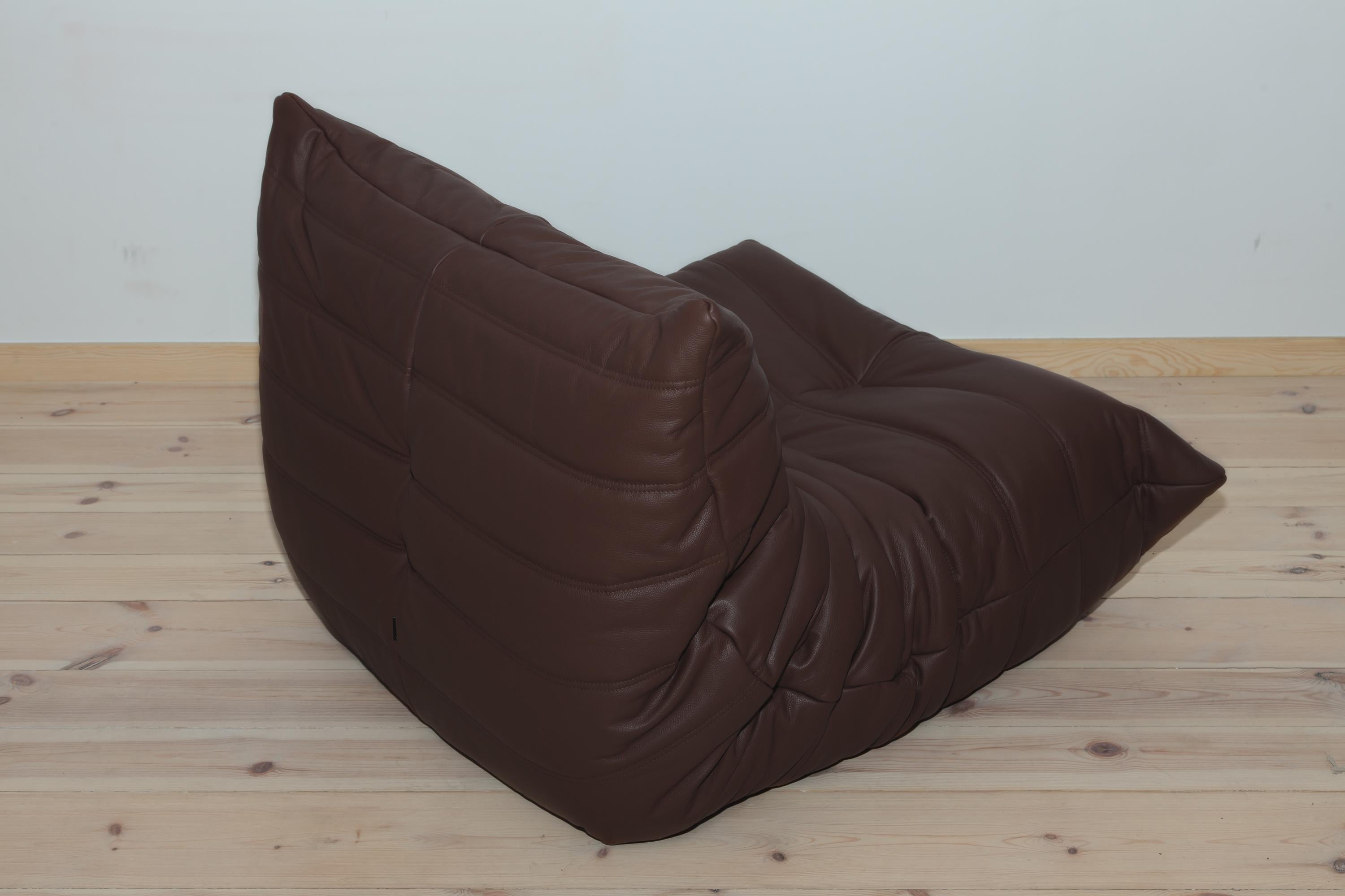 Late 20th Century Togo Longue Chair in Brown Madras Leather by Michel Ducaroy, Ligne Roset For Sale