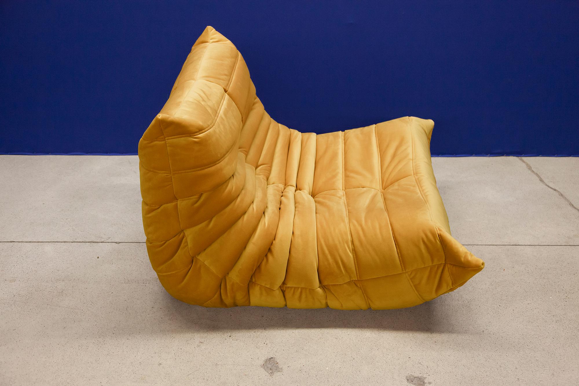 French Togo Longue Chair in Golden Yellow Velvet by Michel Ducaroy, Ligne Roset For Sale