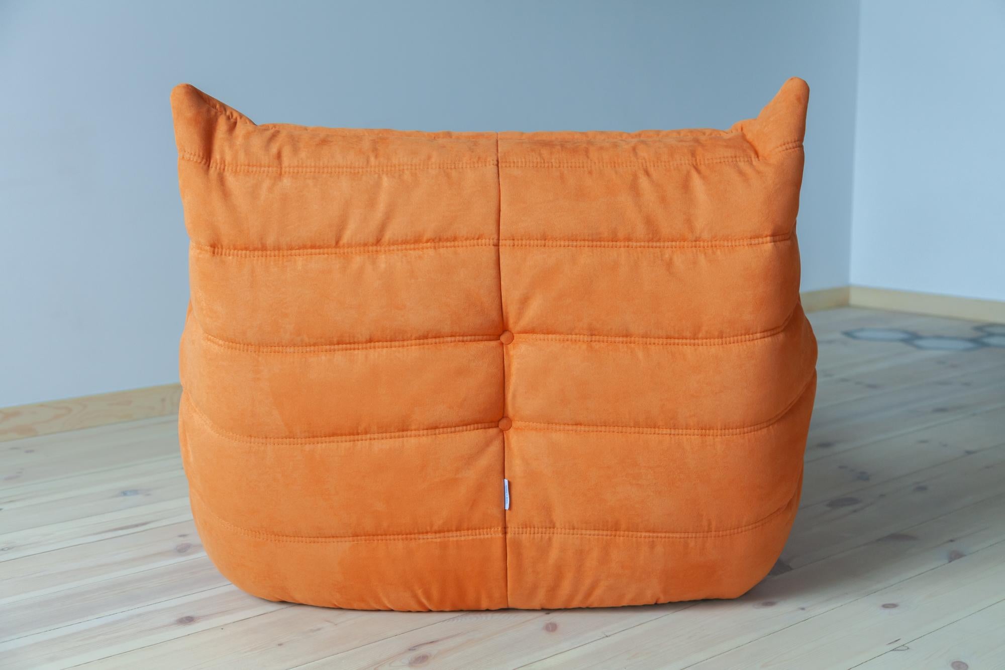 Fabric Togo Longue Chair in Orange Microfibre by Michel Ducaroy, Ligne Roset For Sale