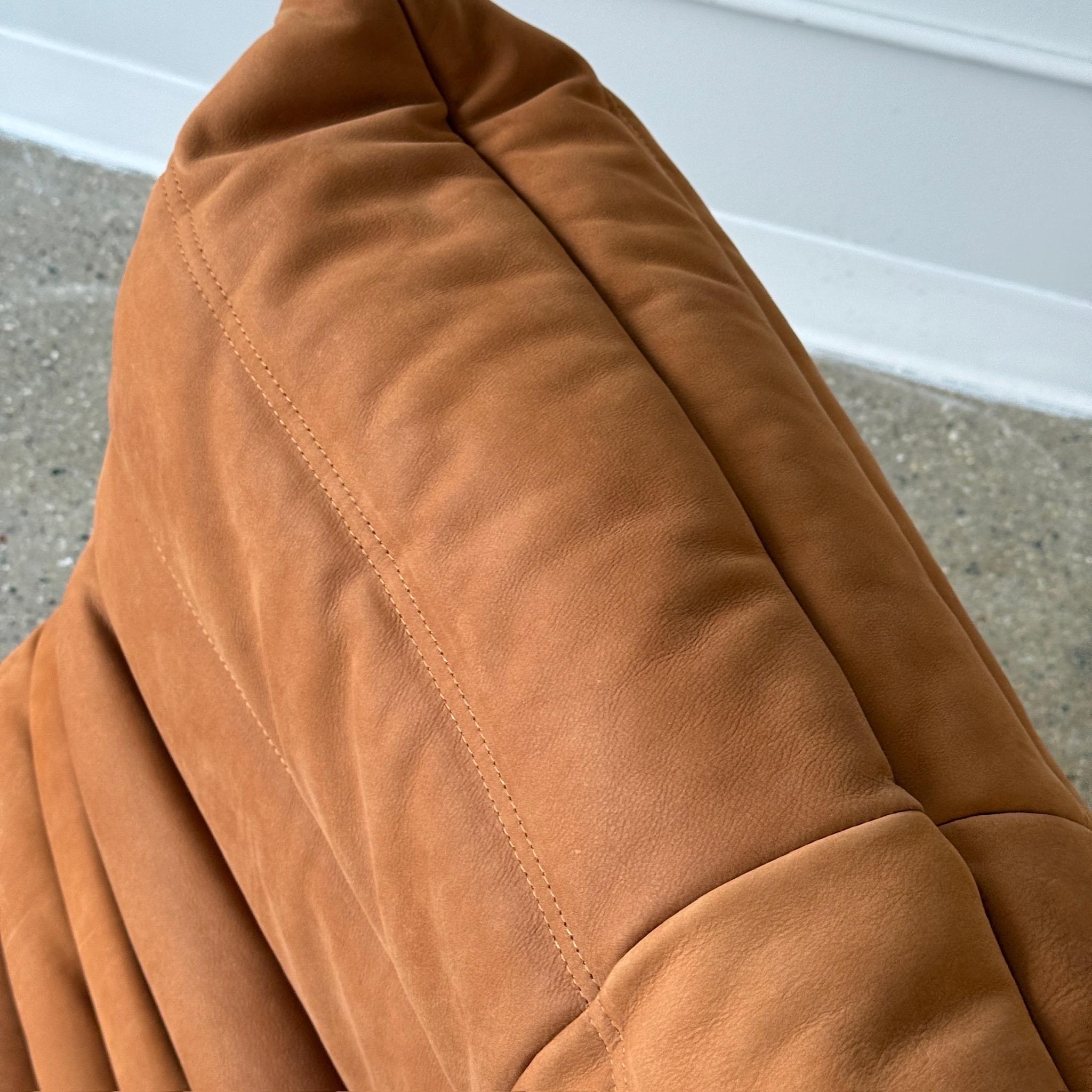 Togo Lounge Chair + Ottoman by Michel Ducaroy for Ligne Roset in Brown Leather In Excellent Condition For Sale In Chicago, IL