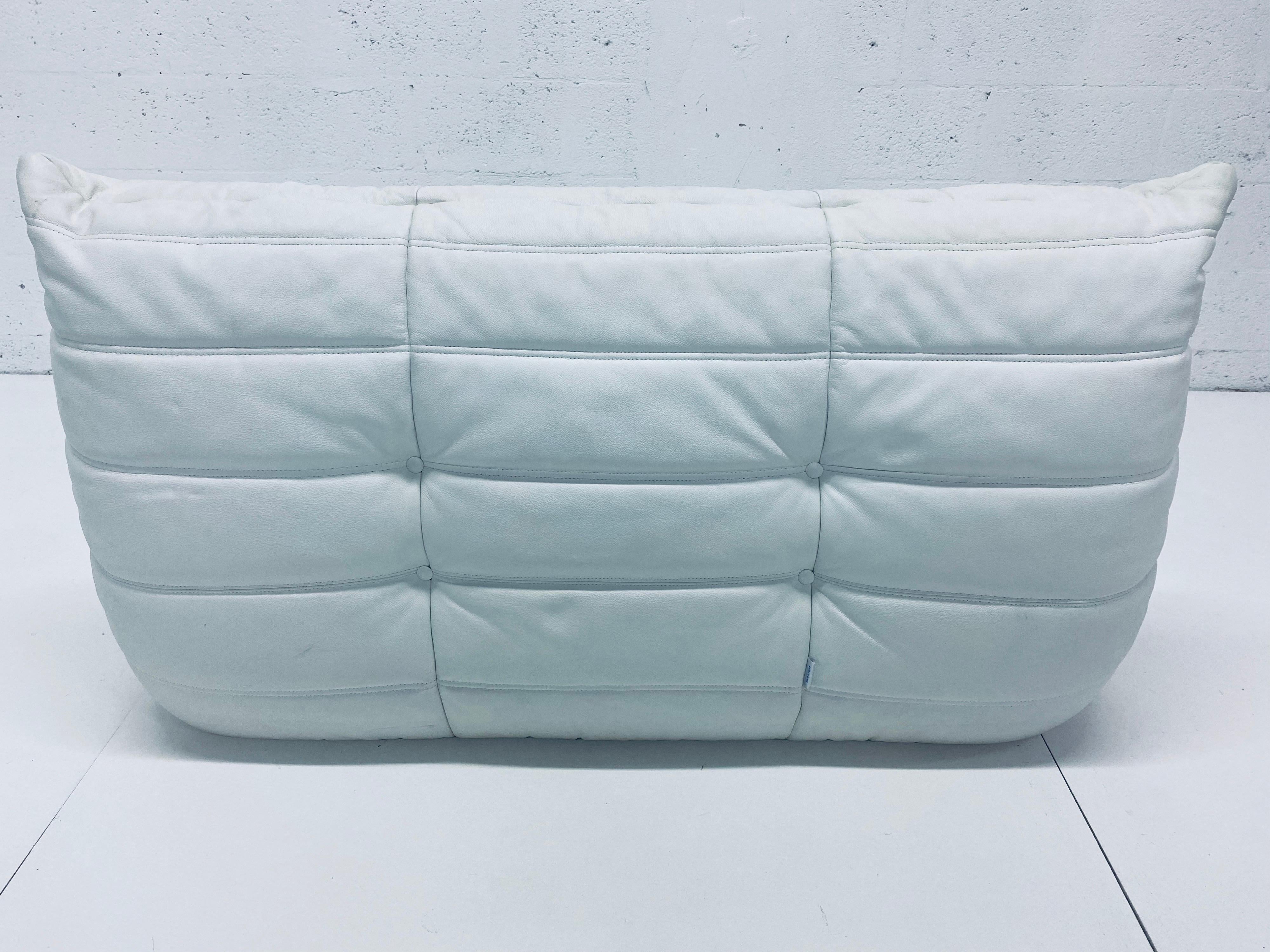 Togo Loveseat in White Leather by Michel Ducaroy for Ligne Roset 7