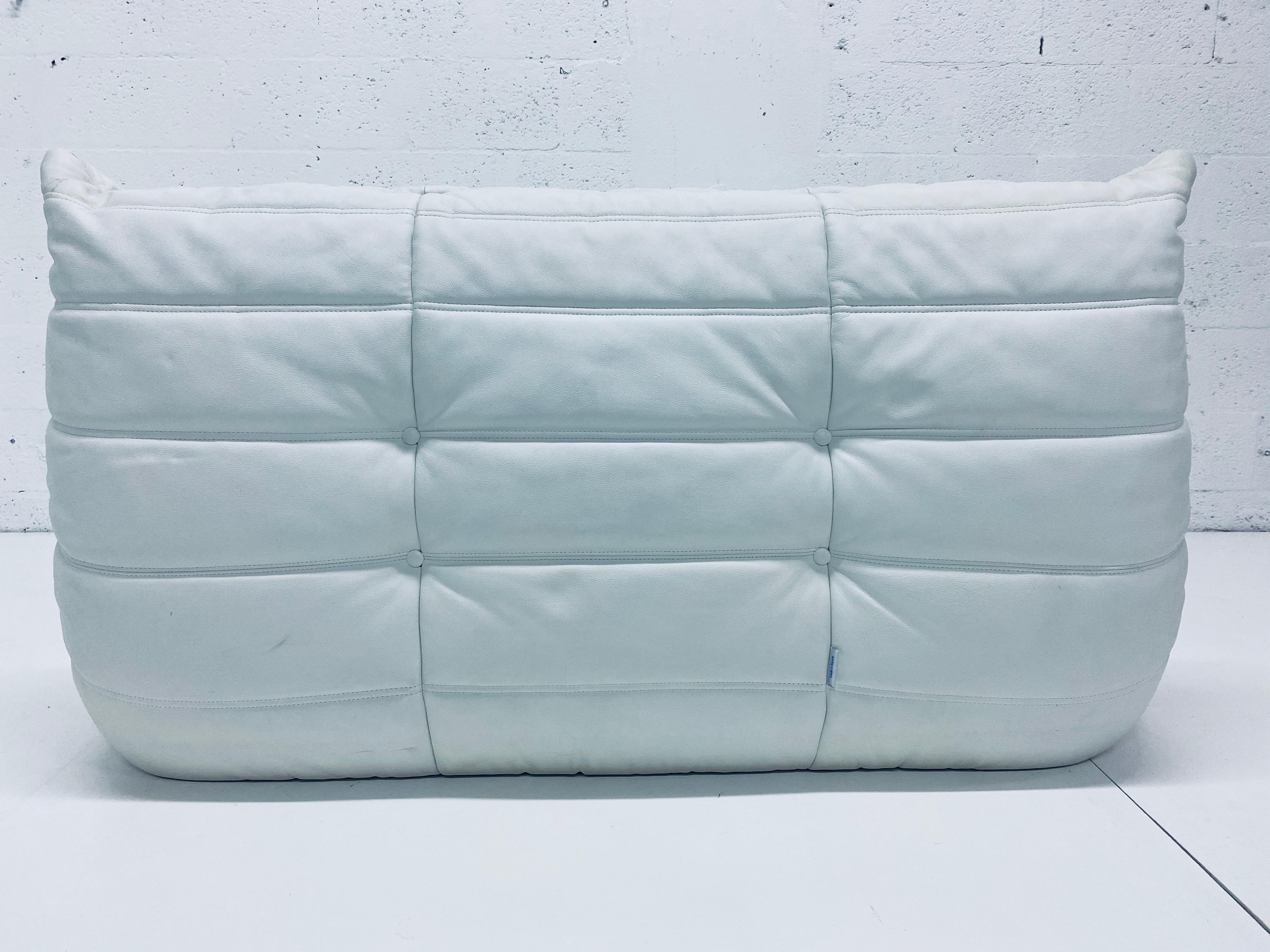Togo Loveseat in White Leather by Michel Ducaroy for Ligne Roset 8