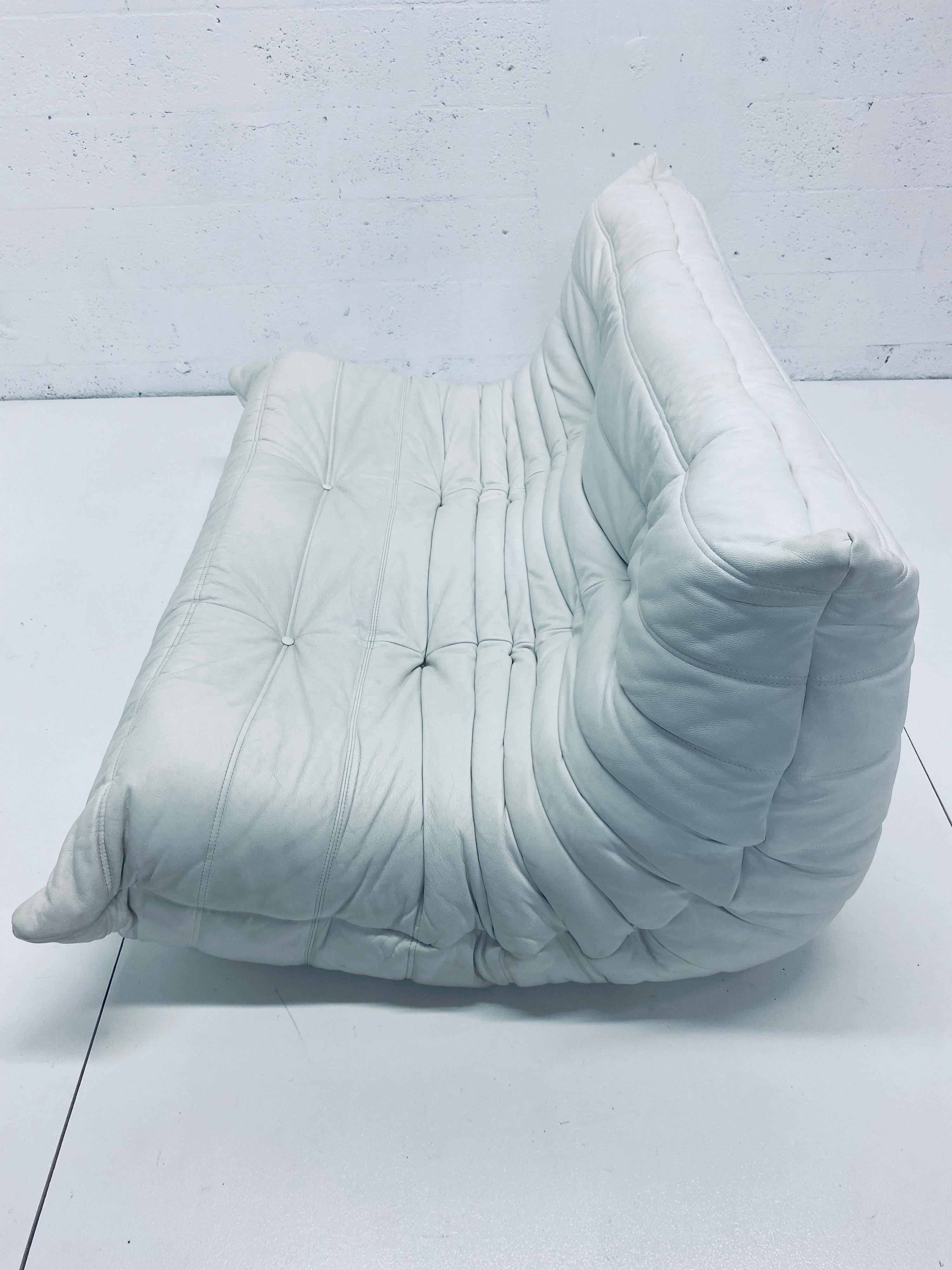 Togo Loveseat in White Leather by Michel Ducaroy for Ligne Roset 9