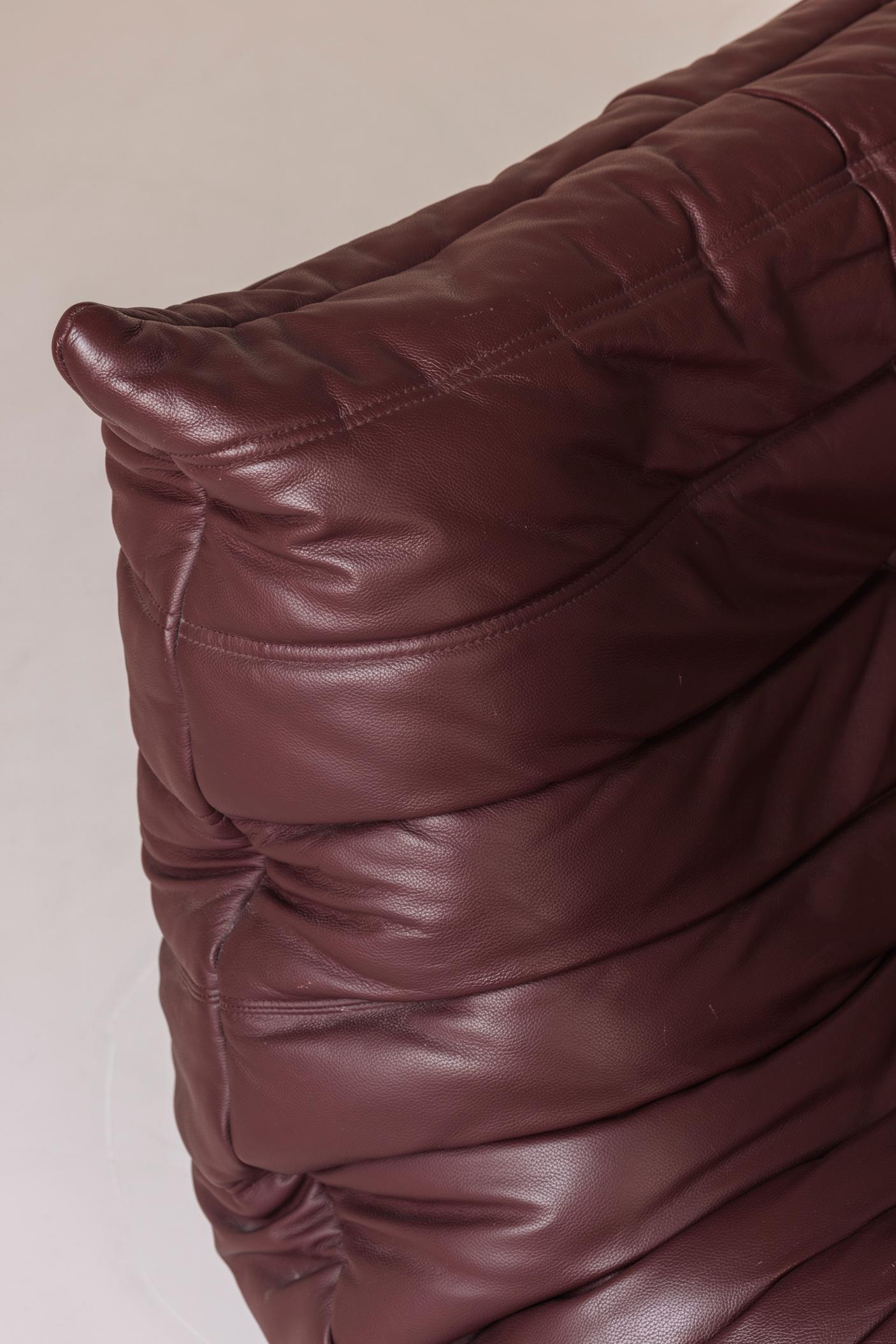 ‘Togo’ One Seater, Burgundy leather by M. Ducaroy for Ligne Roset, France, 1960s 2