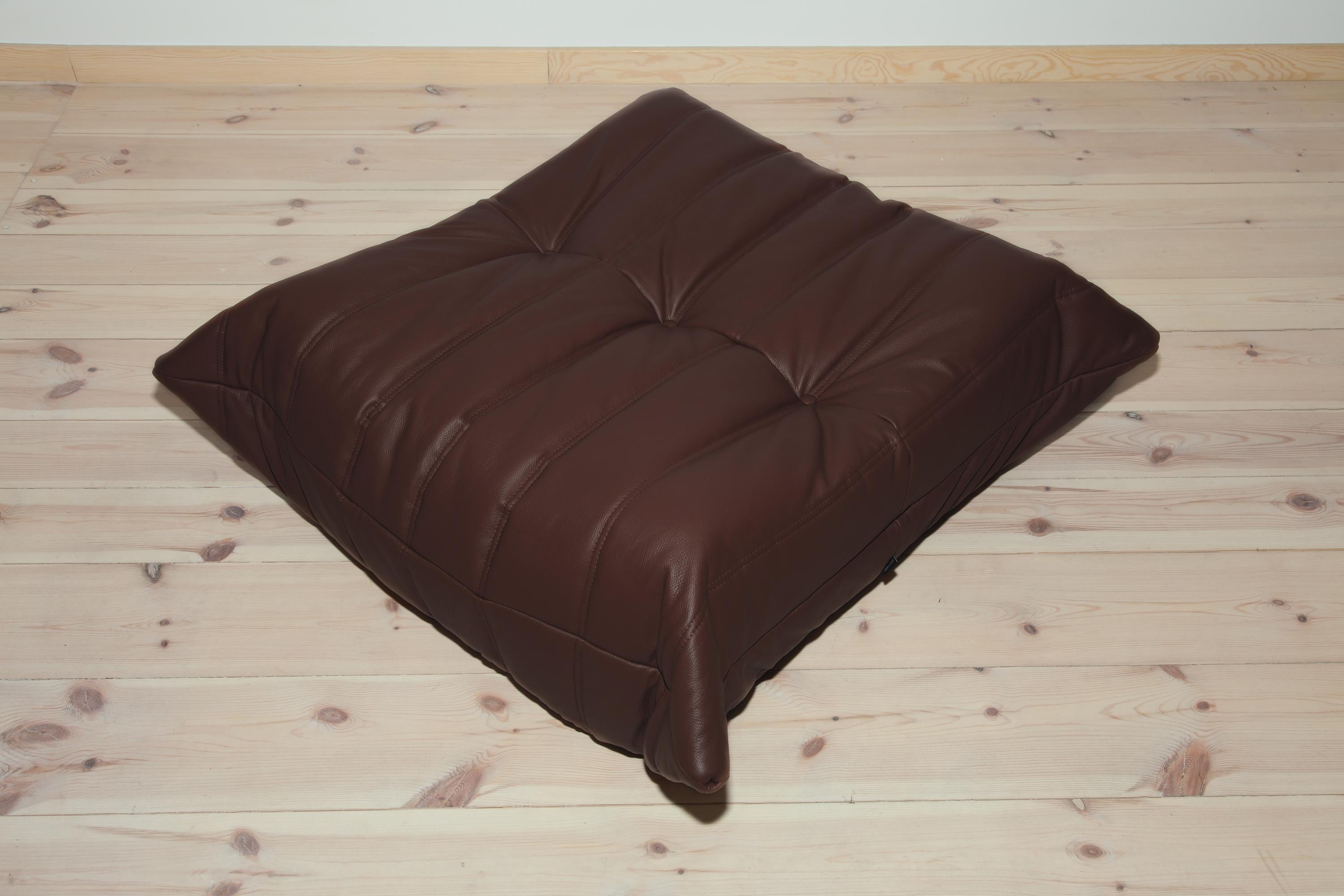 French Togo Ottoman in Brown Madras Leather by Michel Ducaroy, Ligne Roset For Sale
