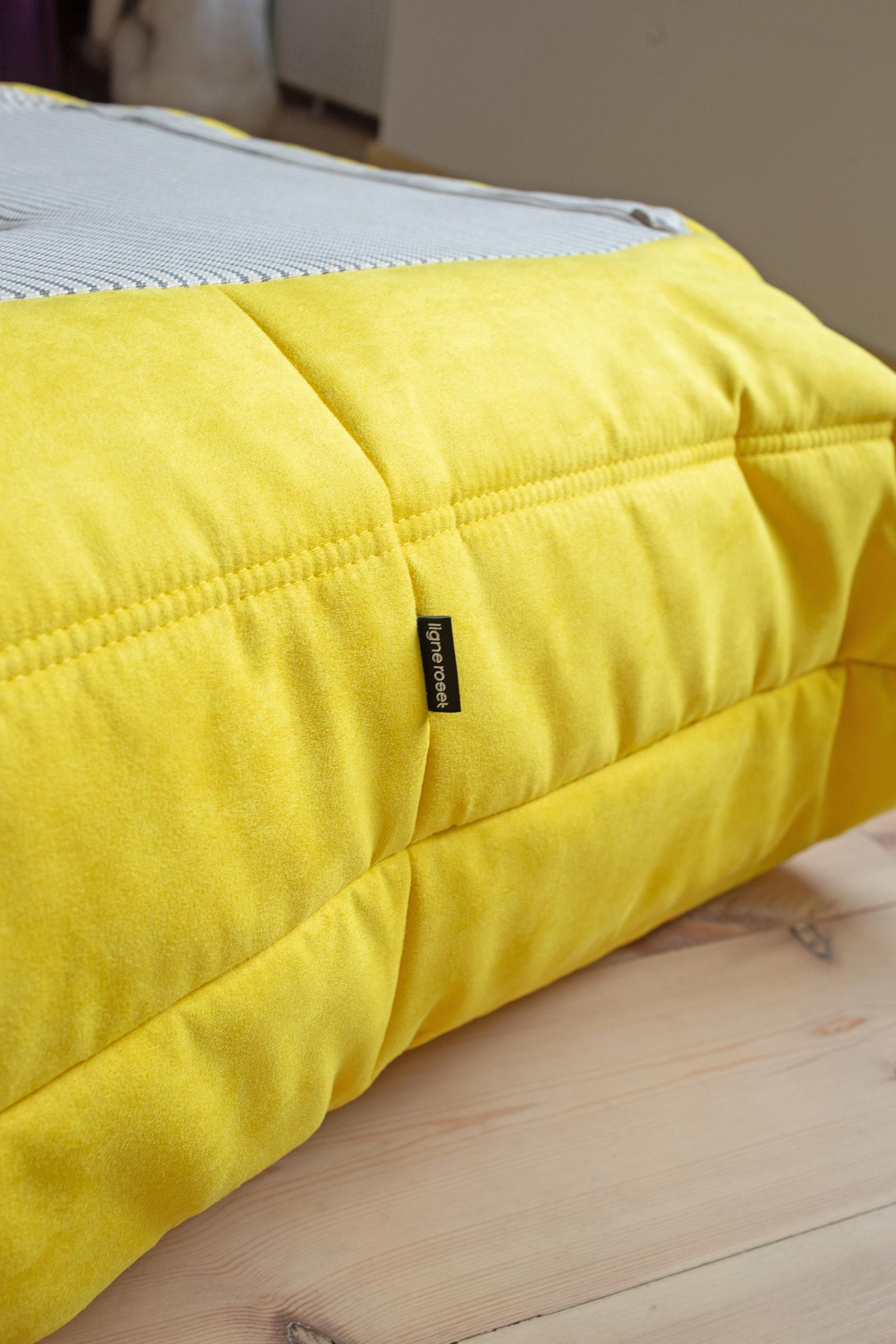 Mid-Century Modern Togo Ottoman in Yellow Microfibre by Michel Ducaroy, Ligne Roset For Sale