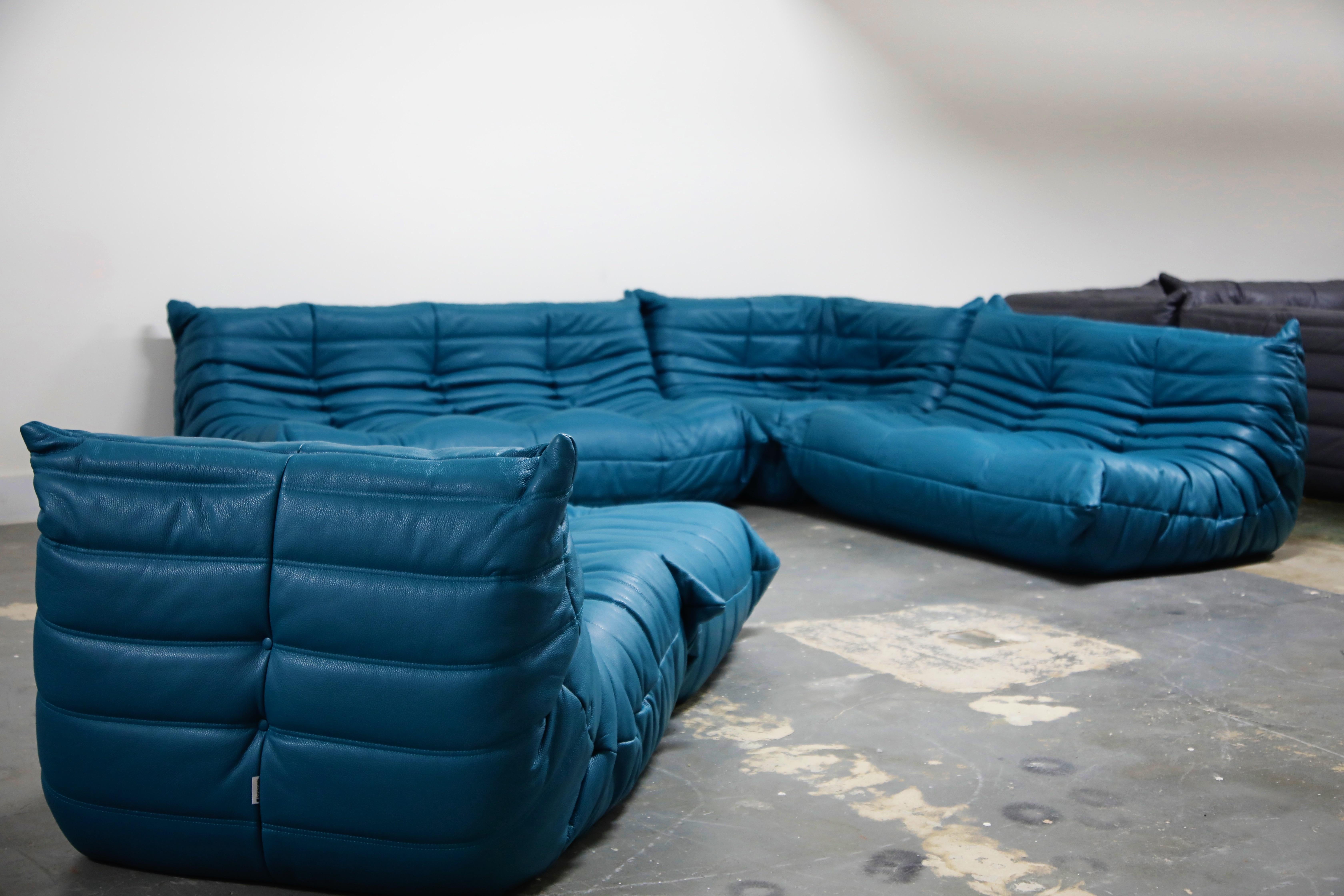 Togo Sectional Five-Piece Set by Michel Ducaroy for Ligne Roset in Blue Leather In Excellent Condition In Los Angeles, CA