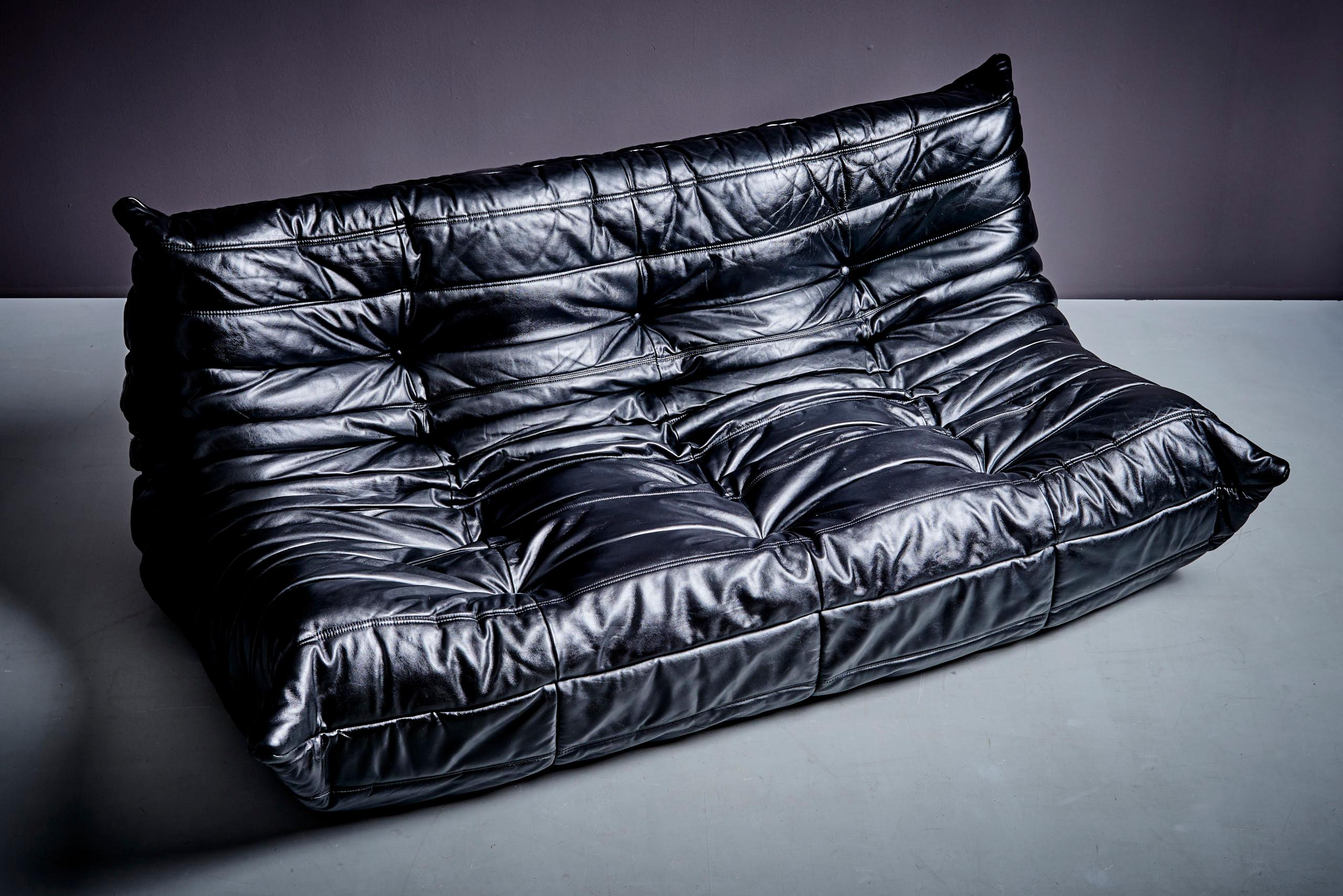 Togo Set of 2-Seater and 3-Seater in black leather designed by Michel Ducaroy 3