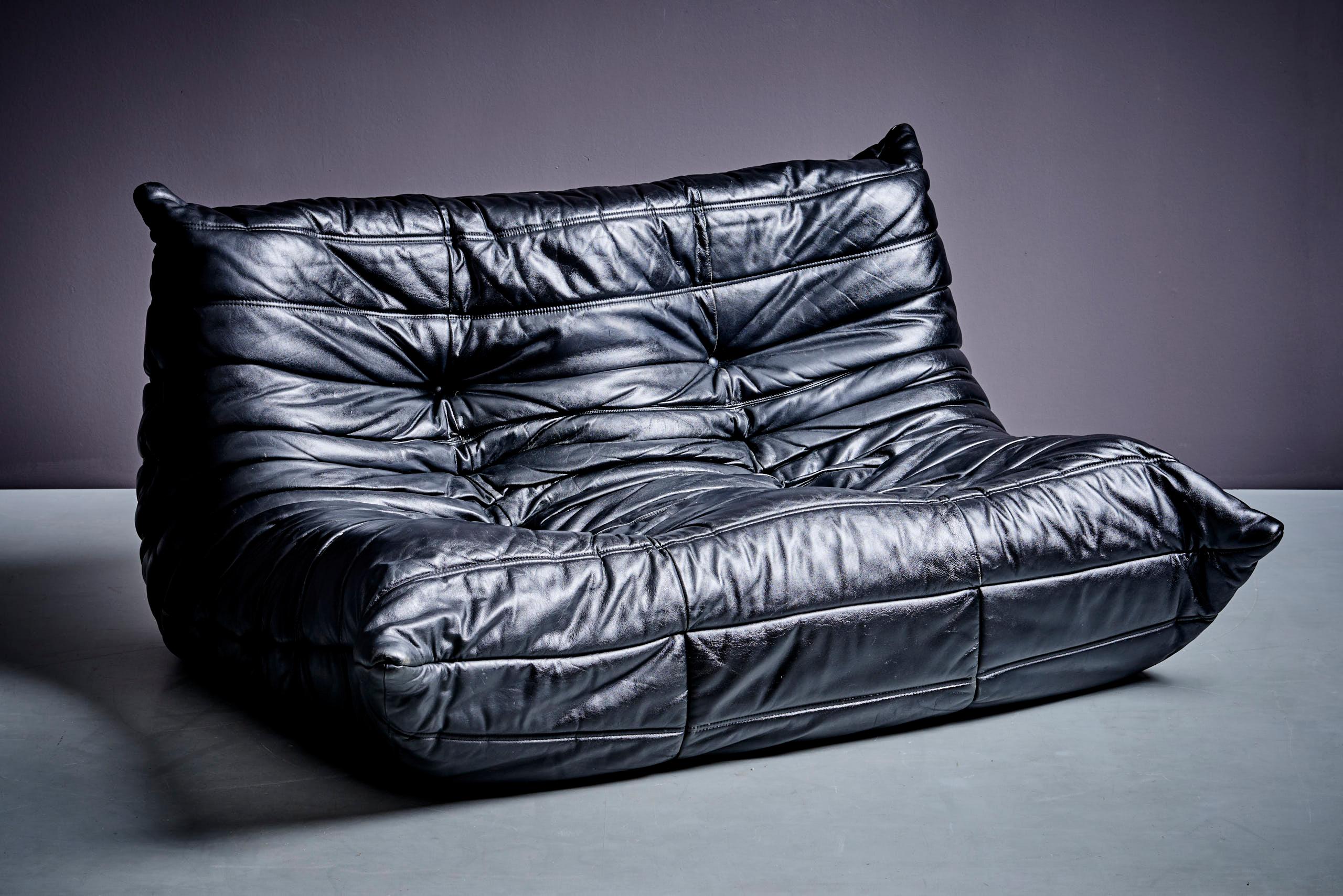 Togo Set of 2-Seater and 3-Seater in black leather designed by Michel Ducaroy 8