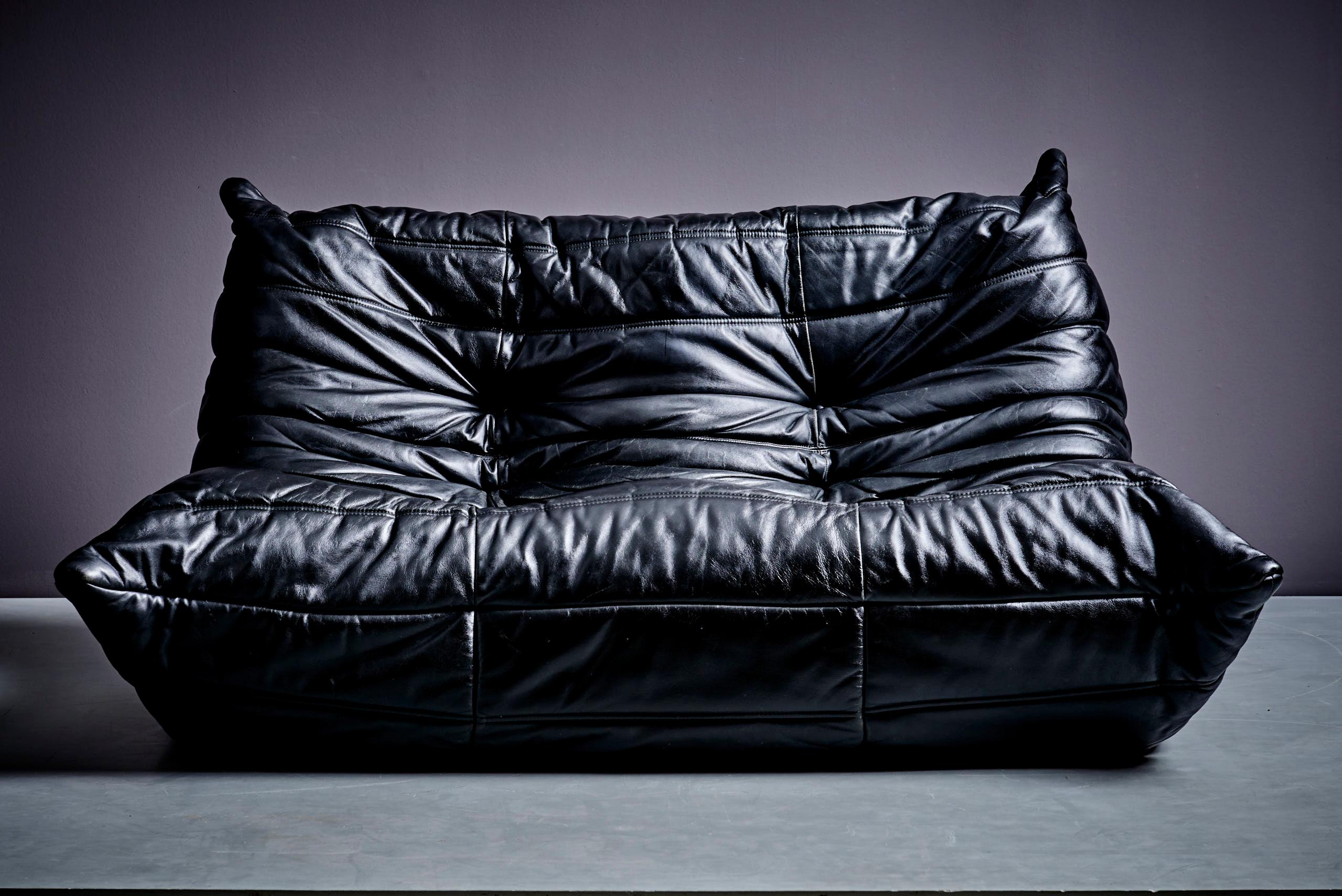 Togo Set of 2-Seater and 3-Seater in black leather designed by Michel Ducaroy 2
