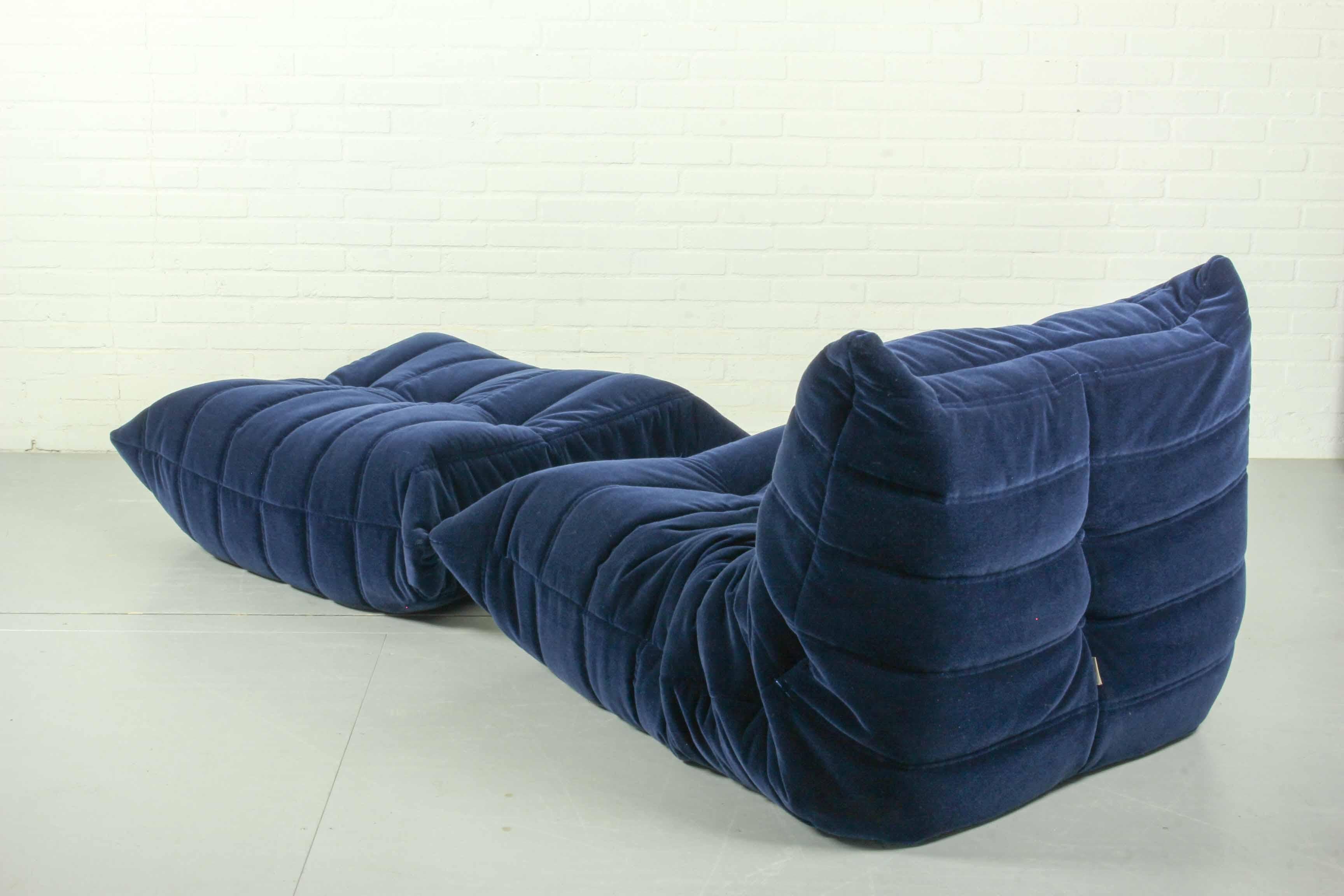 Togo Set of Armchair & Ottoman in Beatiful Blue Mohair, Ligne Roset, 1970s 3